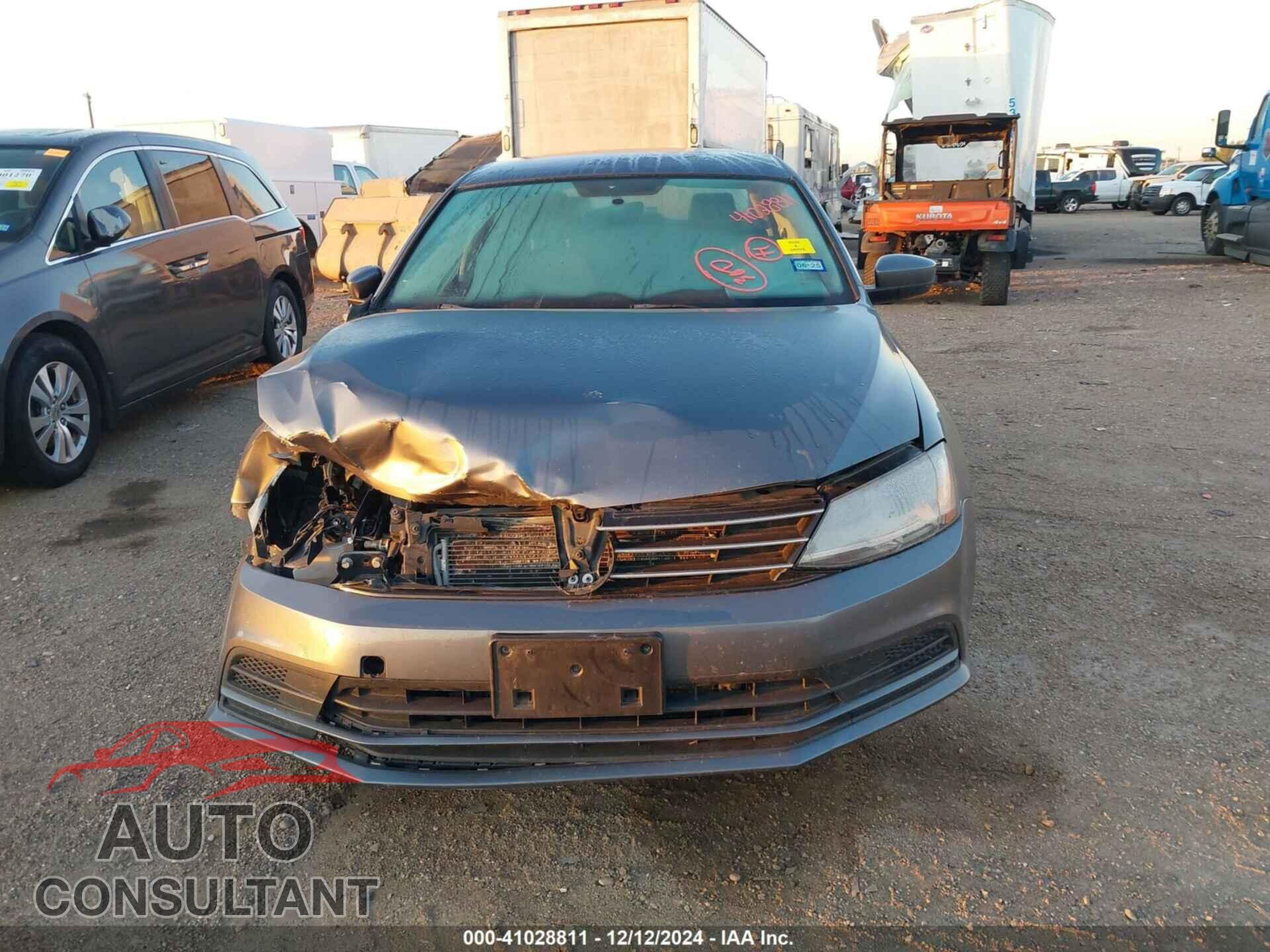 VOLKSWAGEN JETTA 2017 - 3VW167AJXHM347828