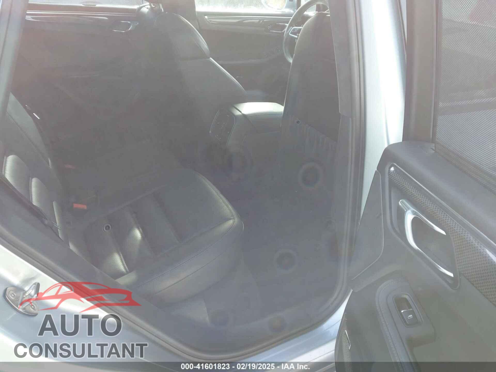 PORSCHE MACAN 2015 - WP1AF2A58FLB48363