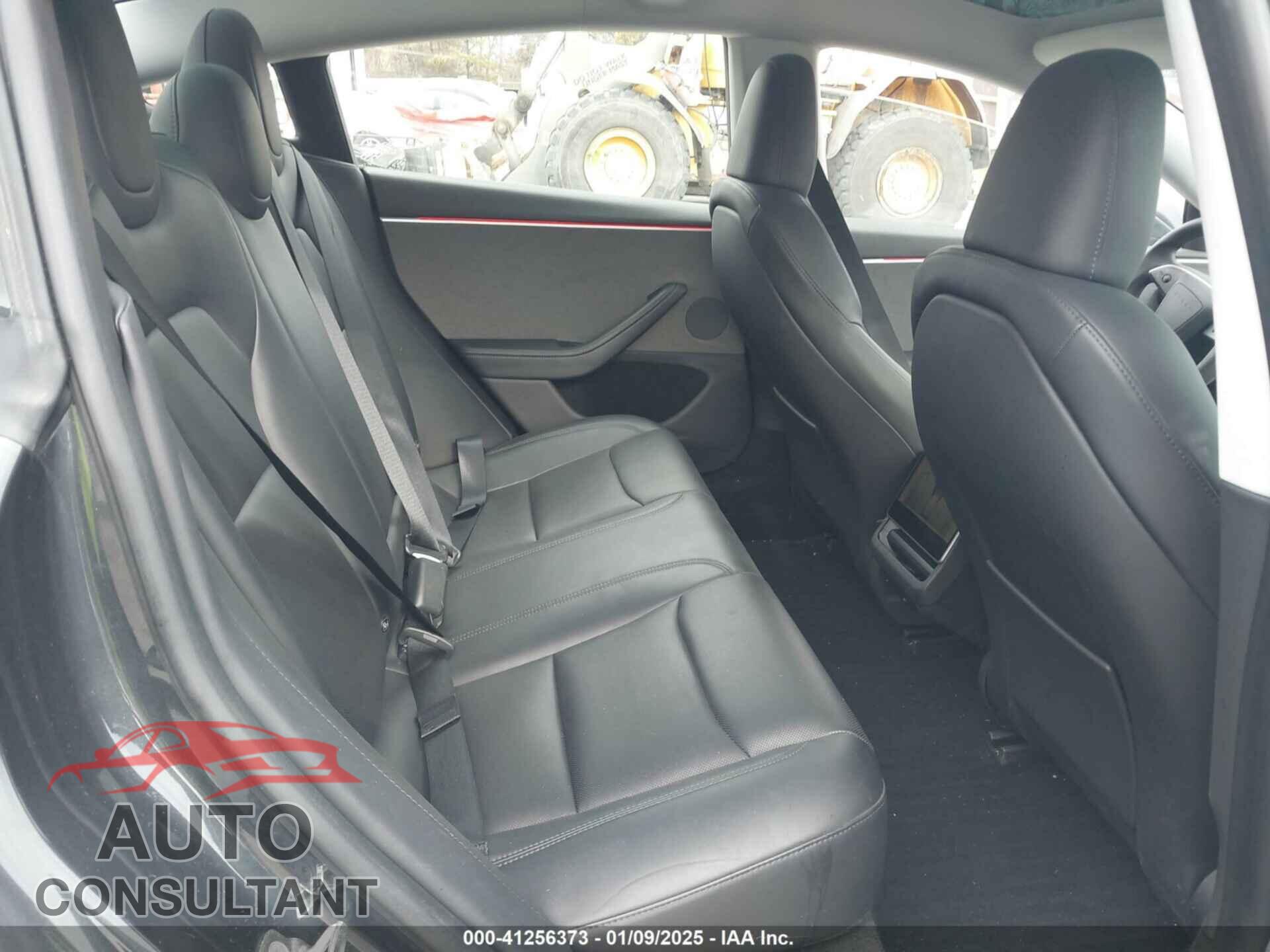 TESLA MODEL 3 2024 - 5YJ3E1EA3RF737469