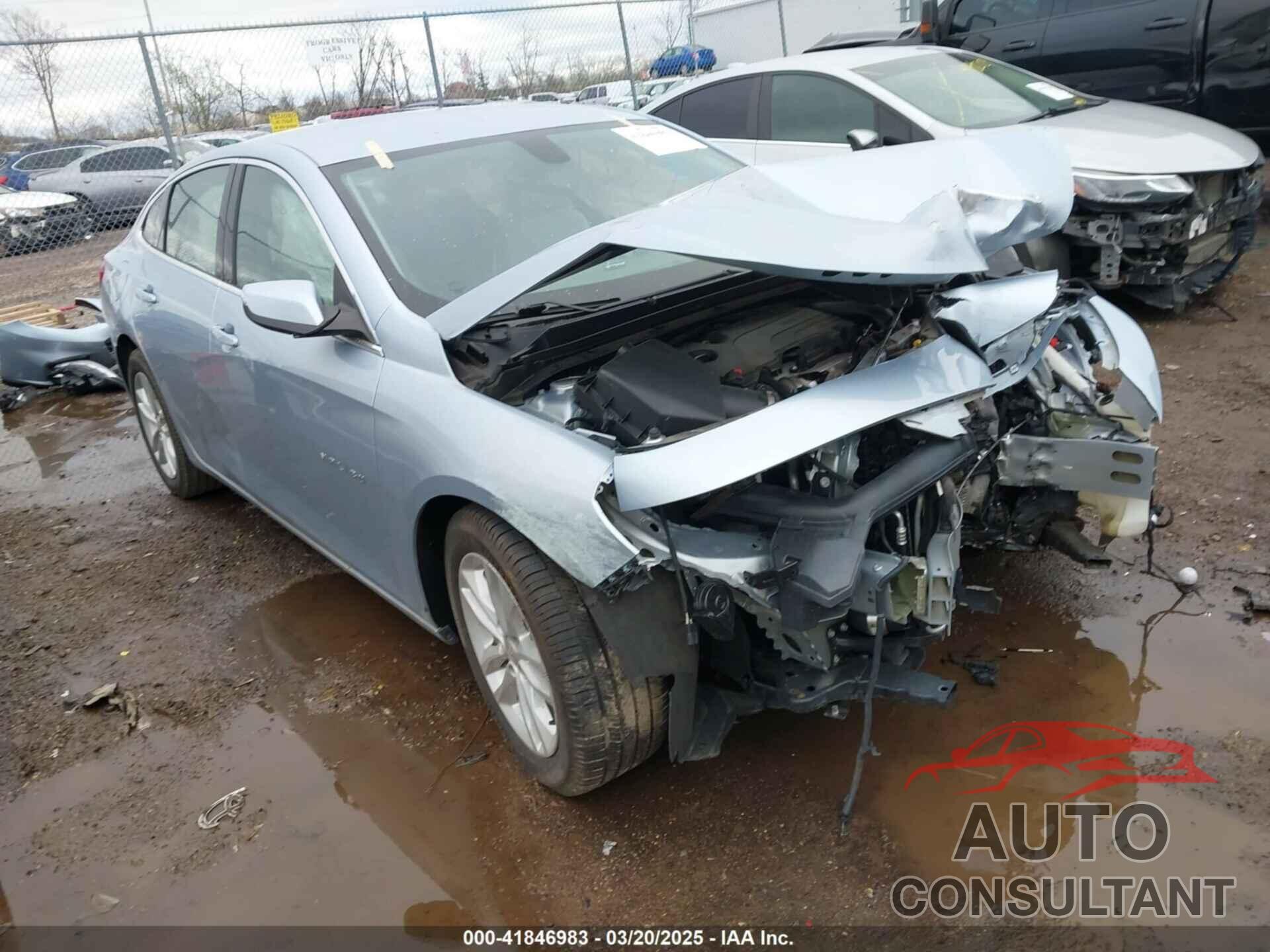 CHEVROLET MALIBU 2018 - 1G1ZD5ST1JF220853