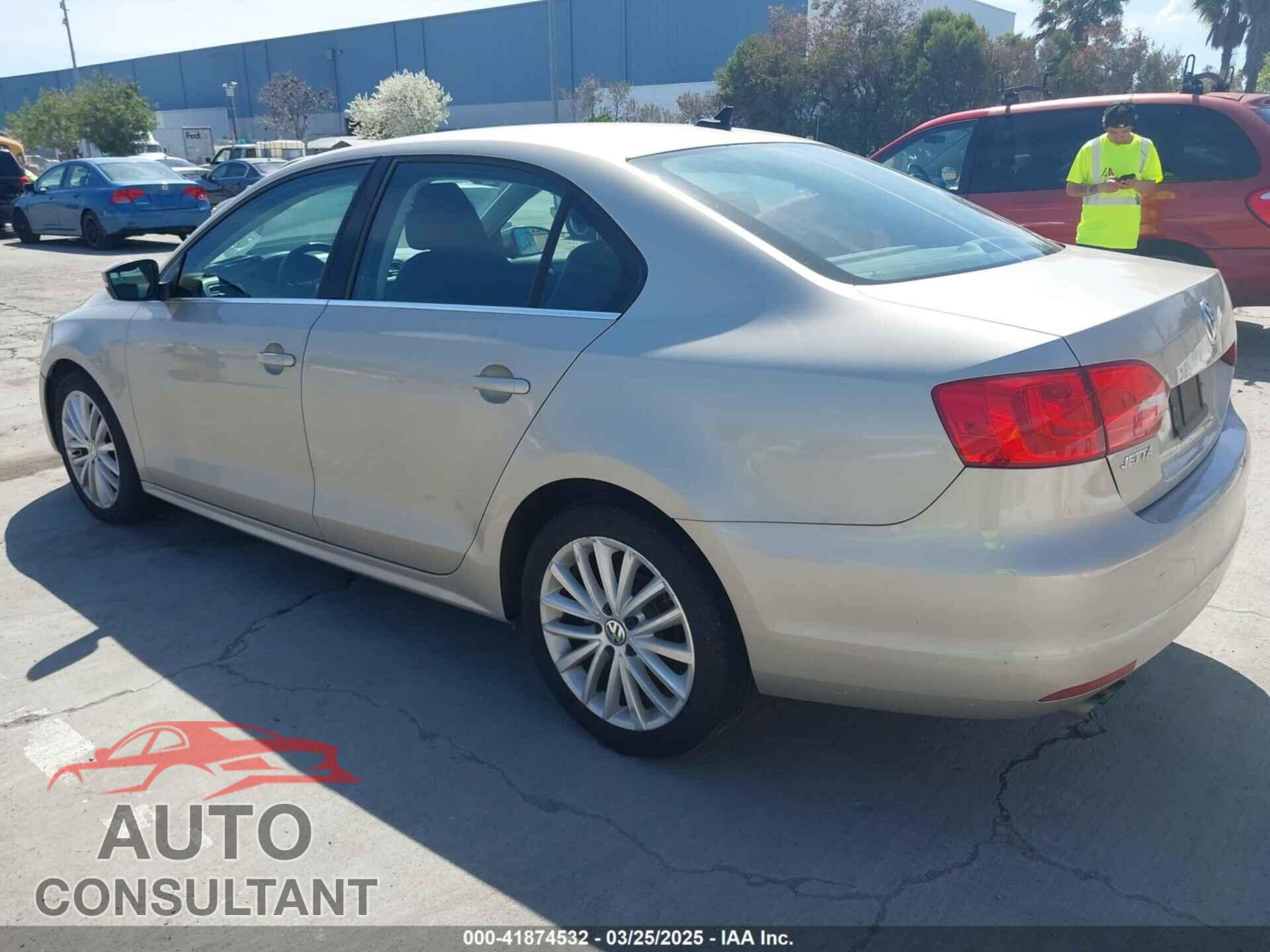 VOLKSWAGEN JETTA 2013 - 3VWLL7AJ9DM230222