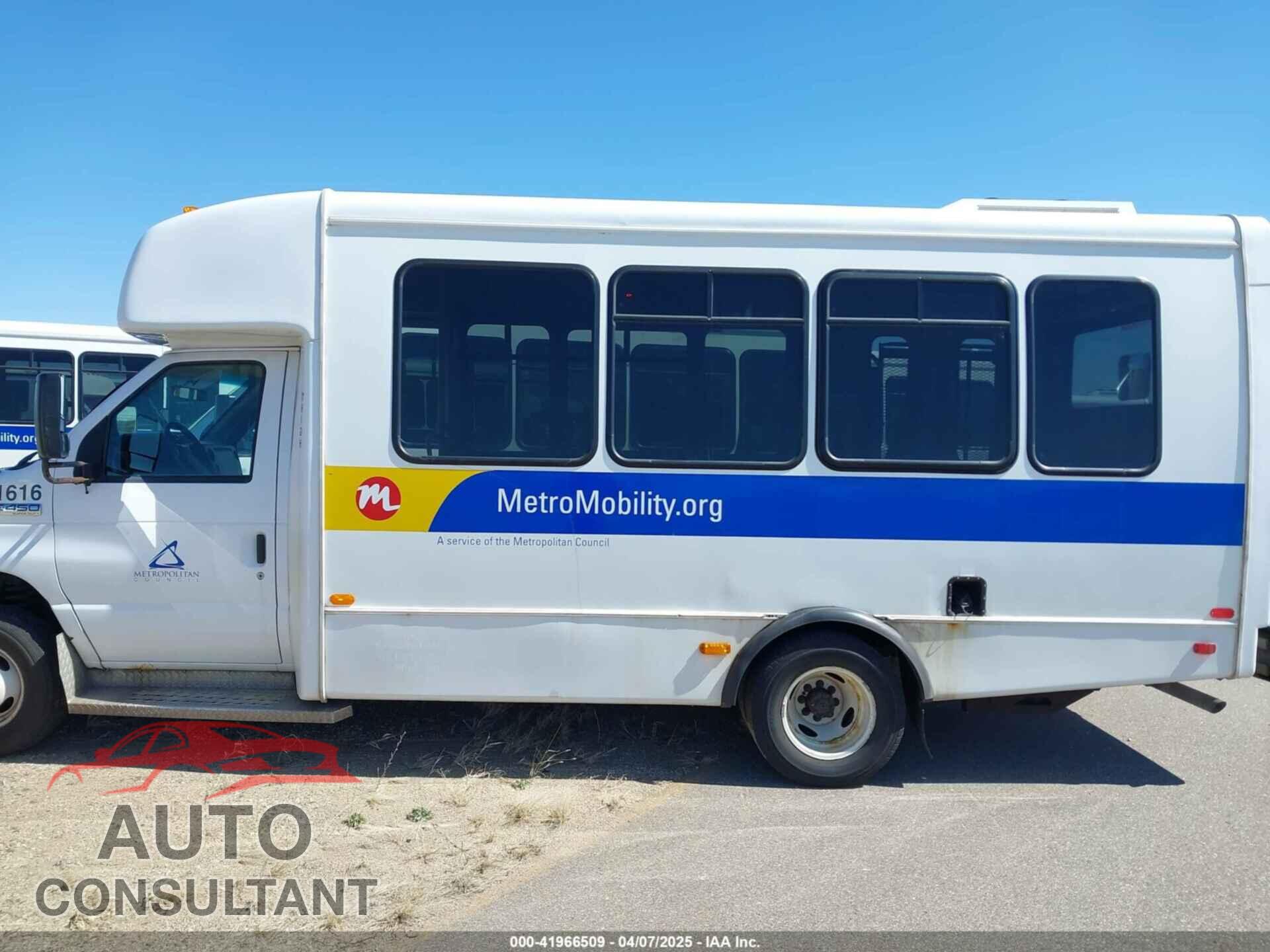 FORD E-450 CUTAWAY 2017 - 1FDFE4FS5HDC35361