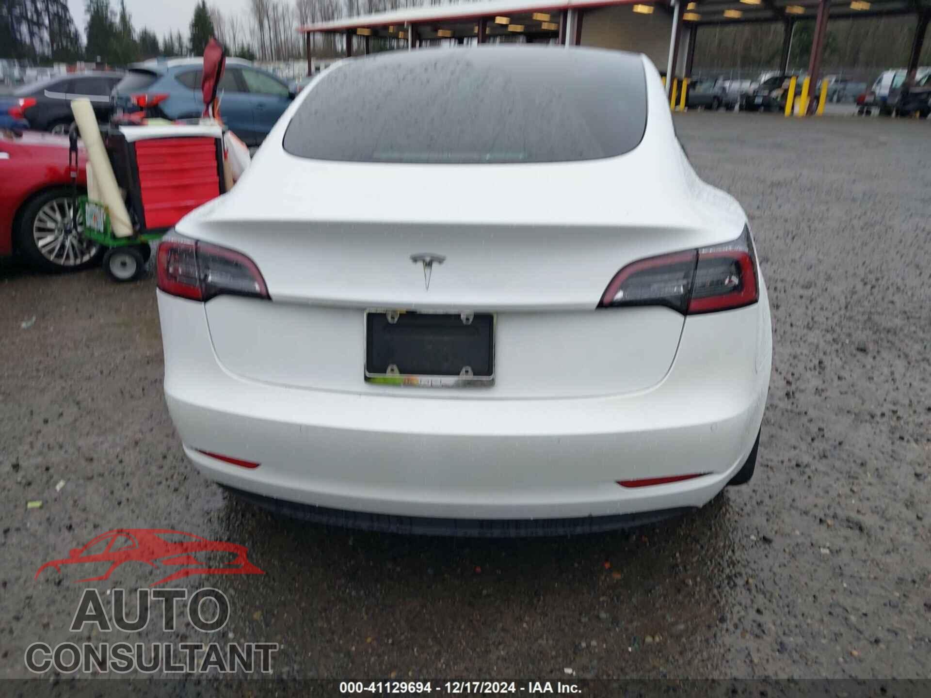 TESLA MODEL 3 2021 - 5YJ3E1EA4MF091139