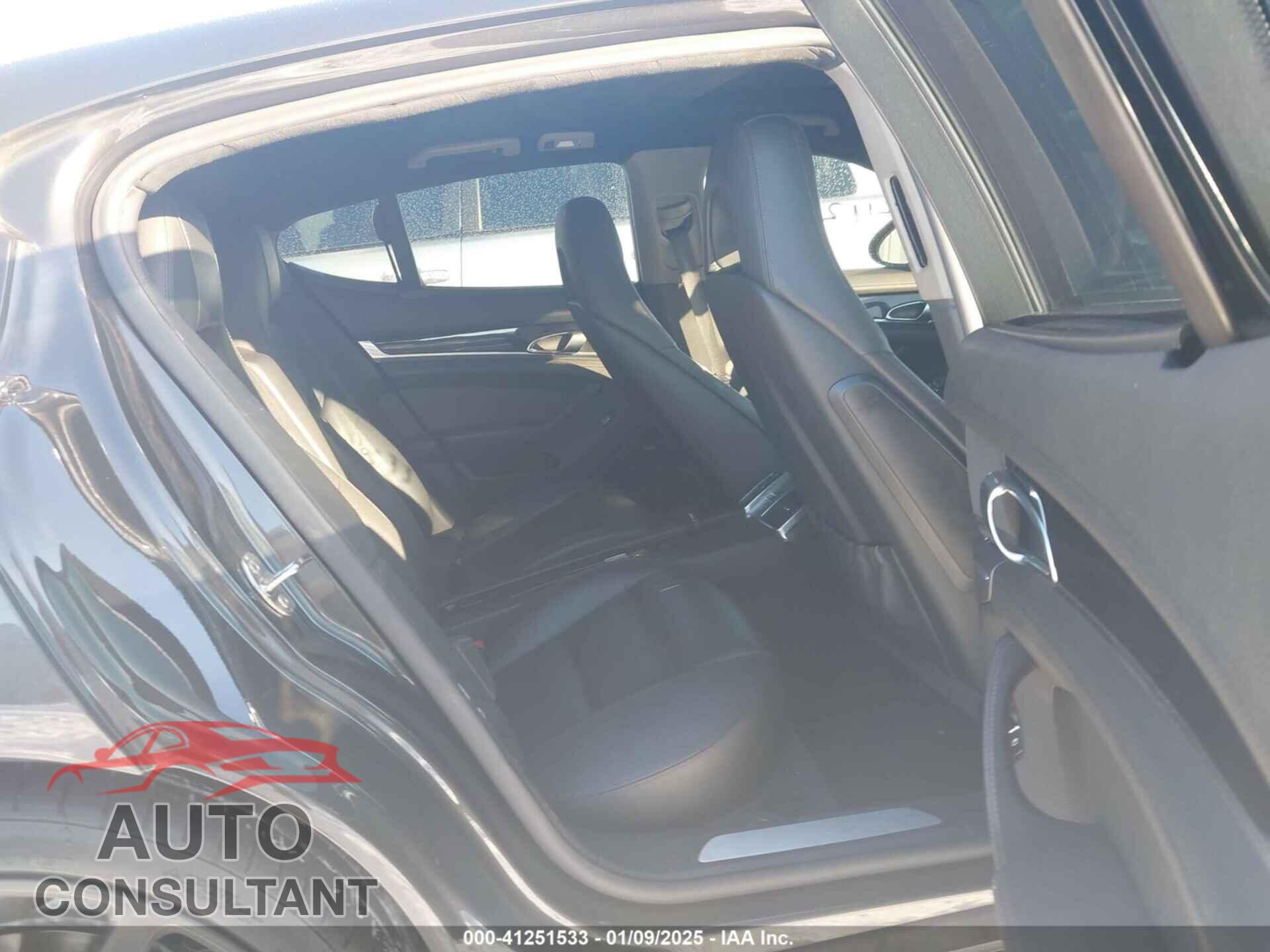 PORSCHE PANAMERA 2011 - WP0AA2A71BL015343