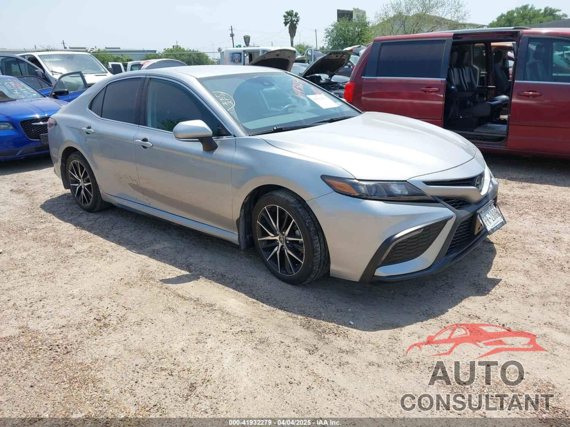 TOYOTA CAMRY 2023 - 4T1G11AK6PU816646
