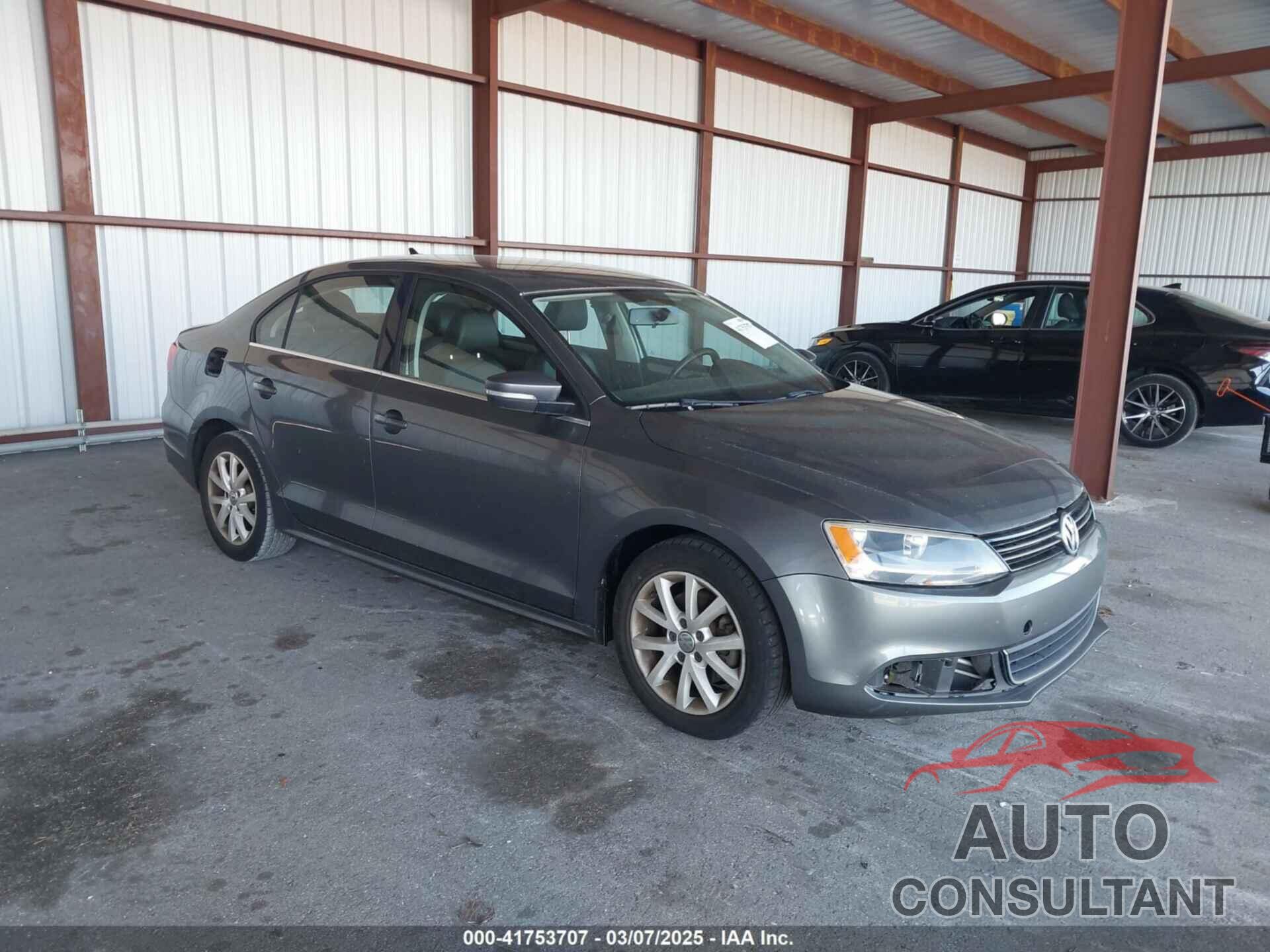 VOLKSWAGEN JETTA 2013 - 3VWDX7AJ3DM254962