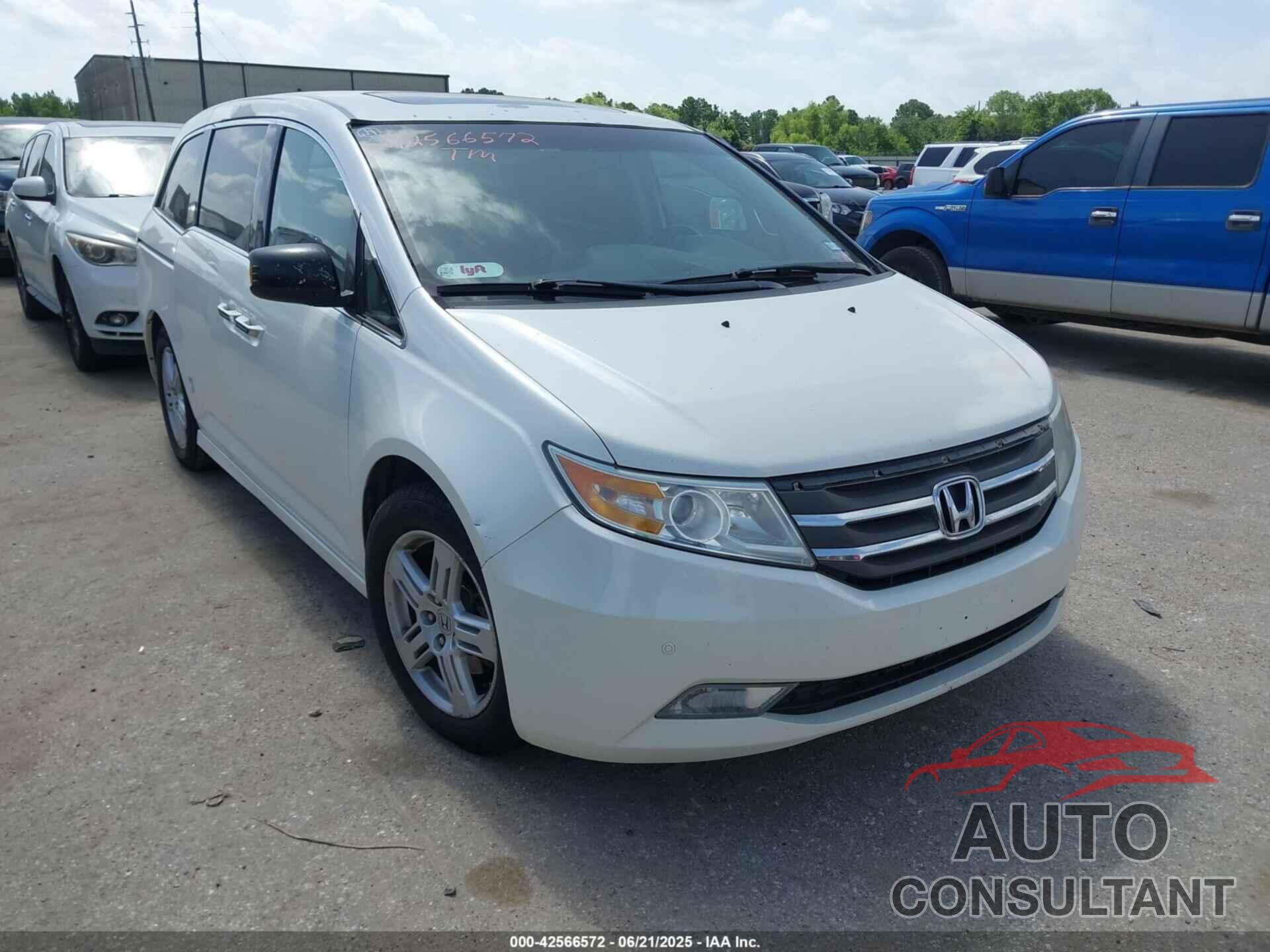 HONDA ODYSSEY 2013 - 5FNRL5H97DB041327