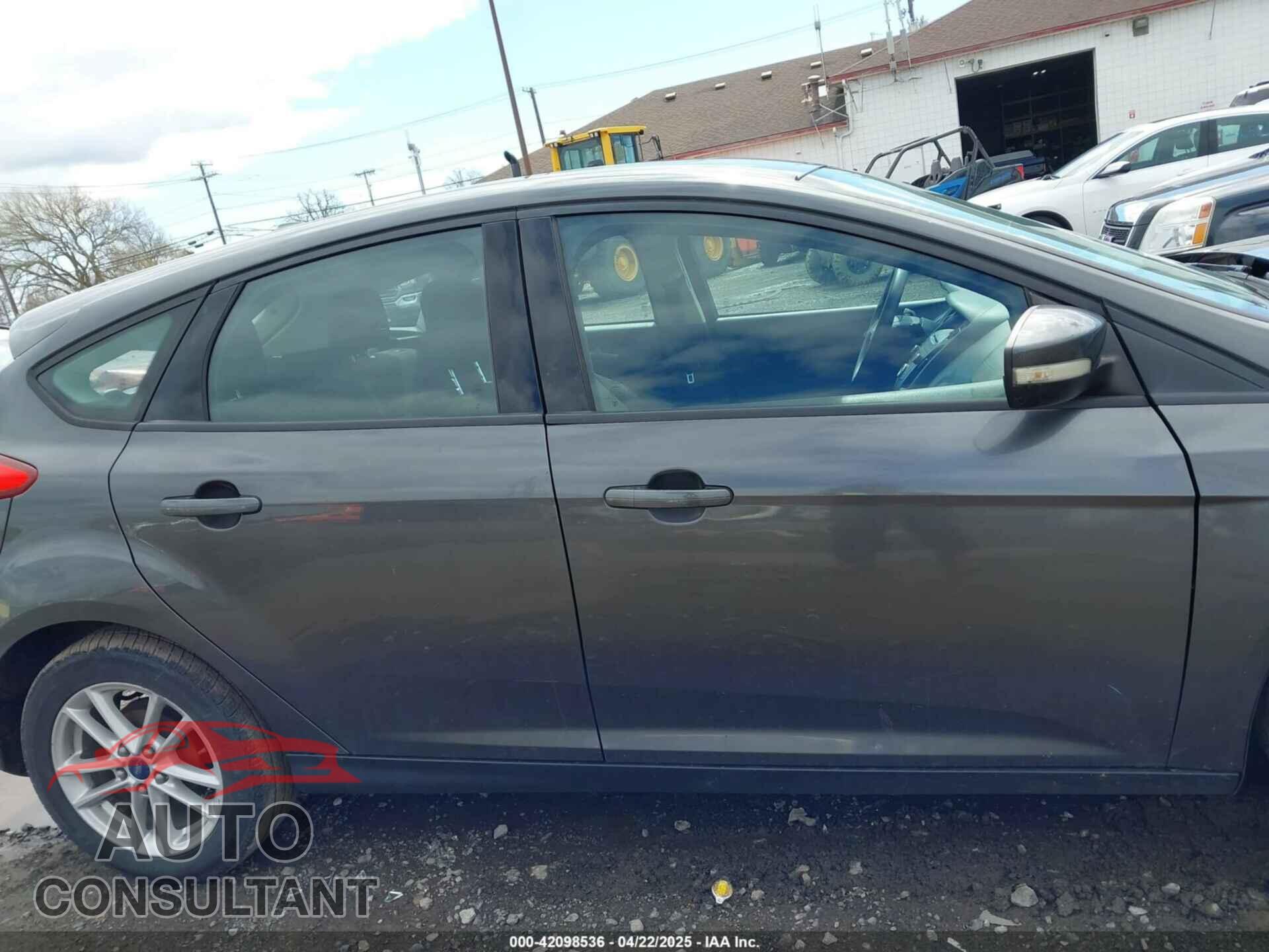 FORD FOCUS 2015 - 1FADP3K21FL230141