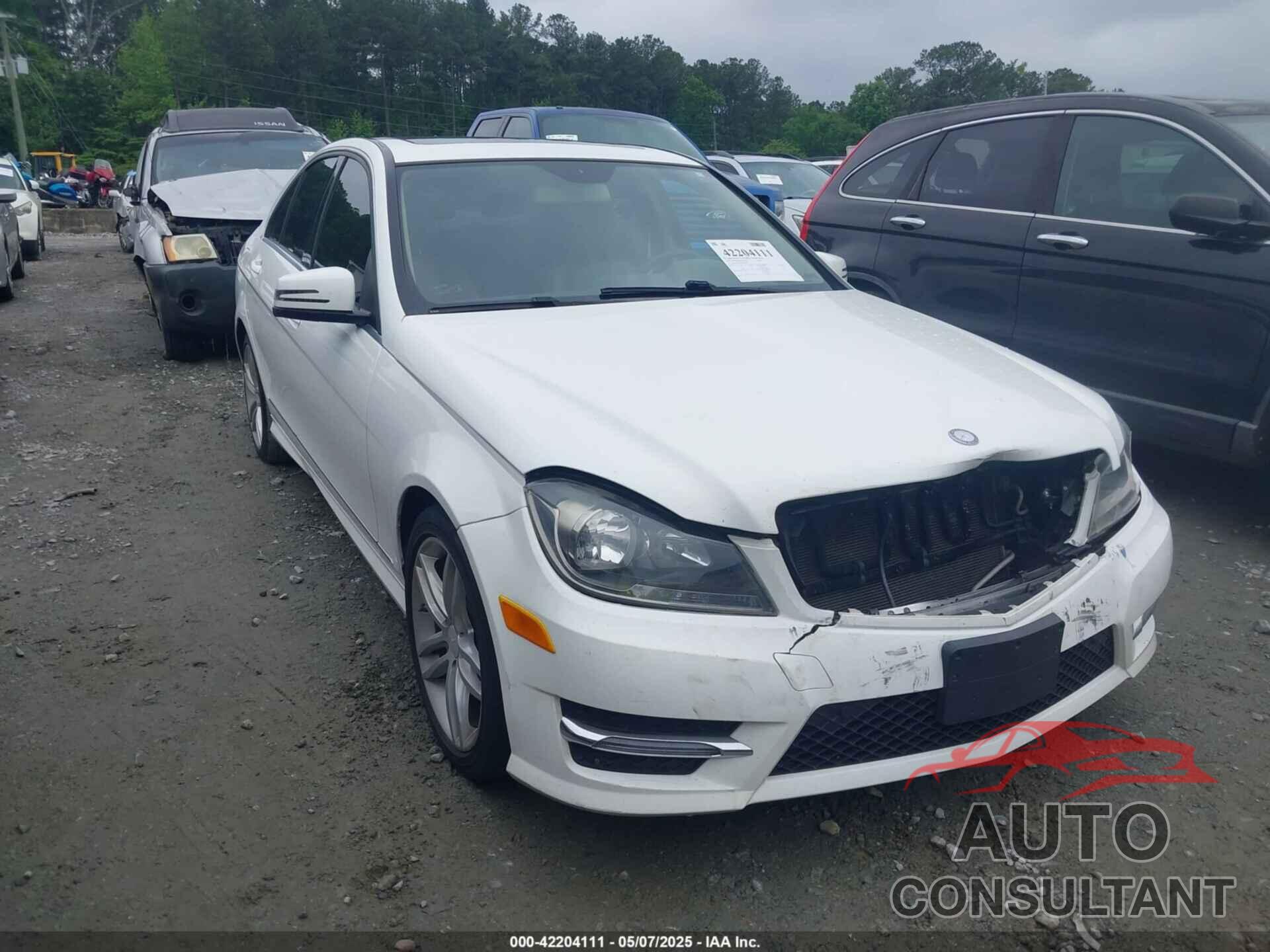 MERCEDES-BENZ C 300 2014 - WDDGF8ABXER319913