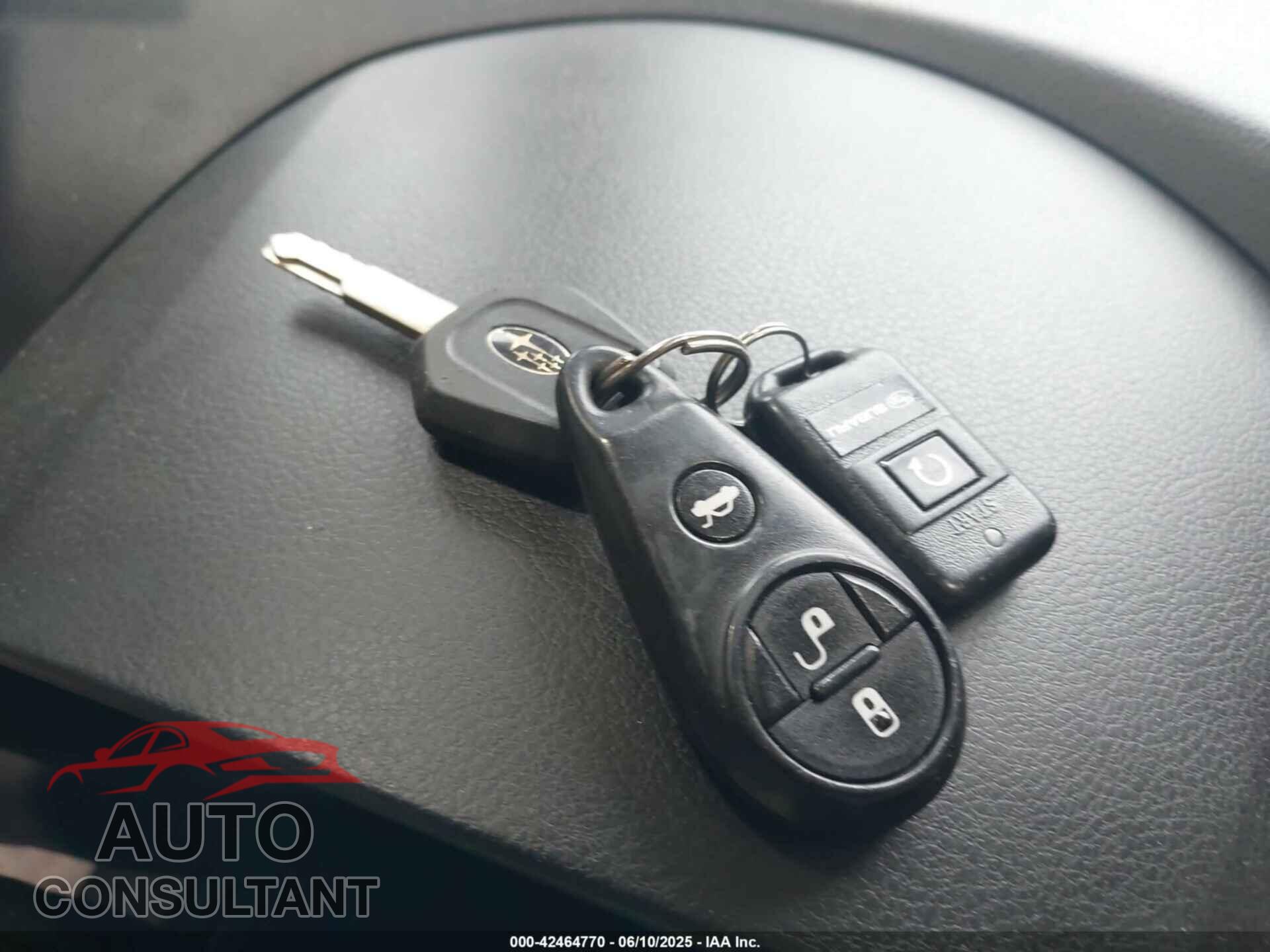 SUBARU FORESTER 2011 - JF2SHADC2BH717596