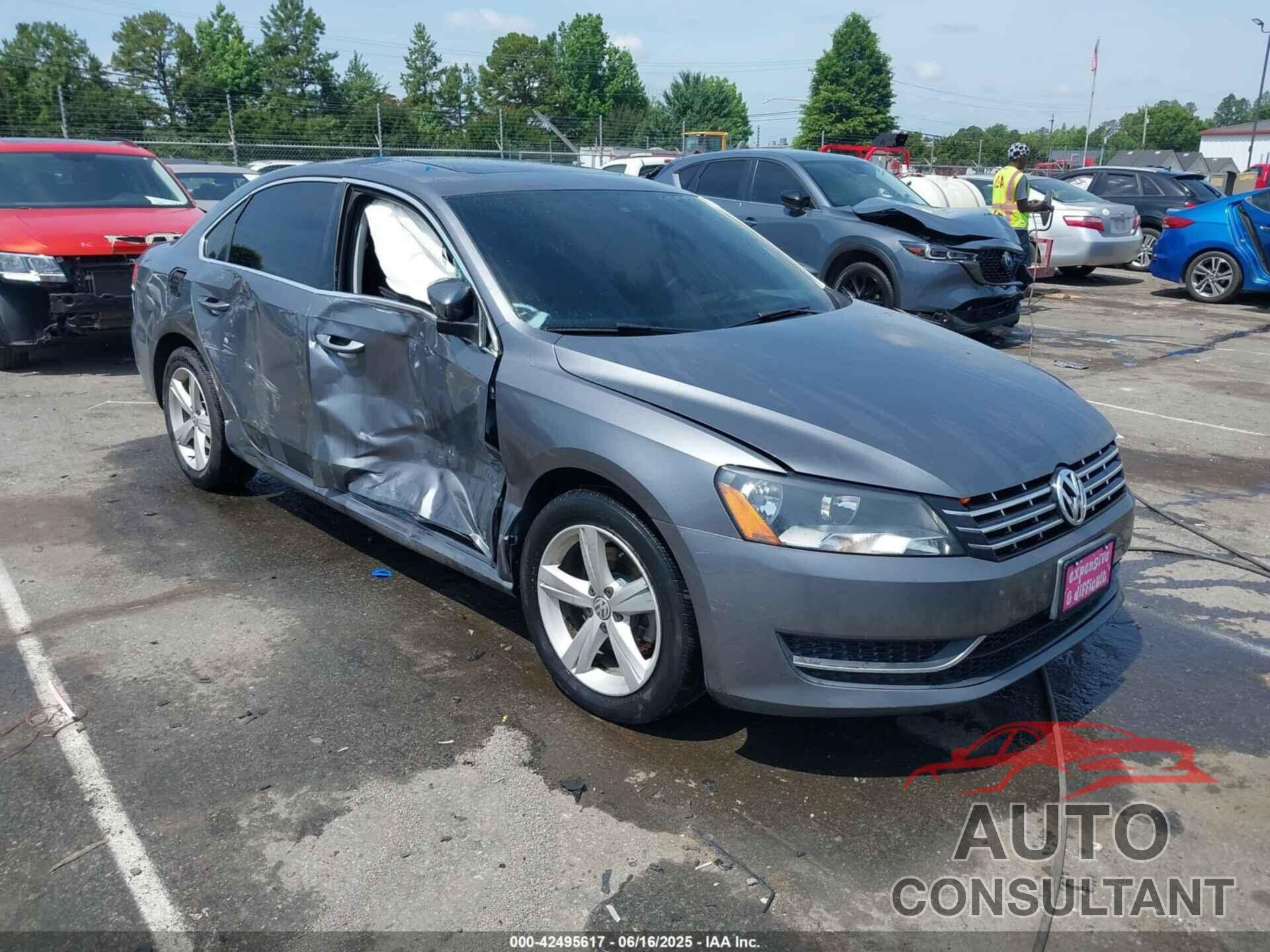 VOLKSWAGEN PASSAT 2013 - 1VWBN7A33DC081735