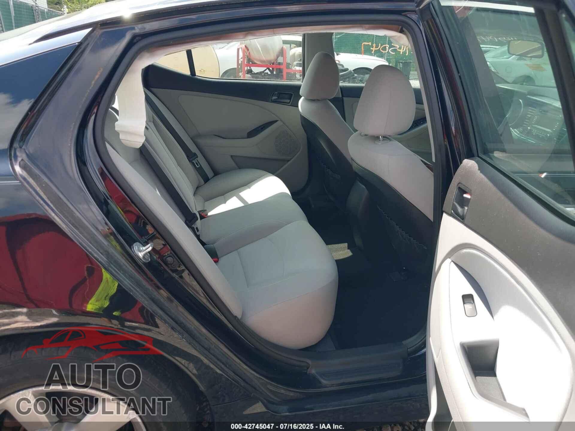 KIA OPTIMA 2015 - 5XXGM4A76FG489033