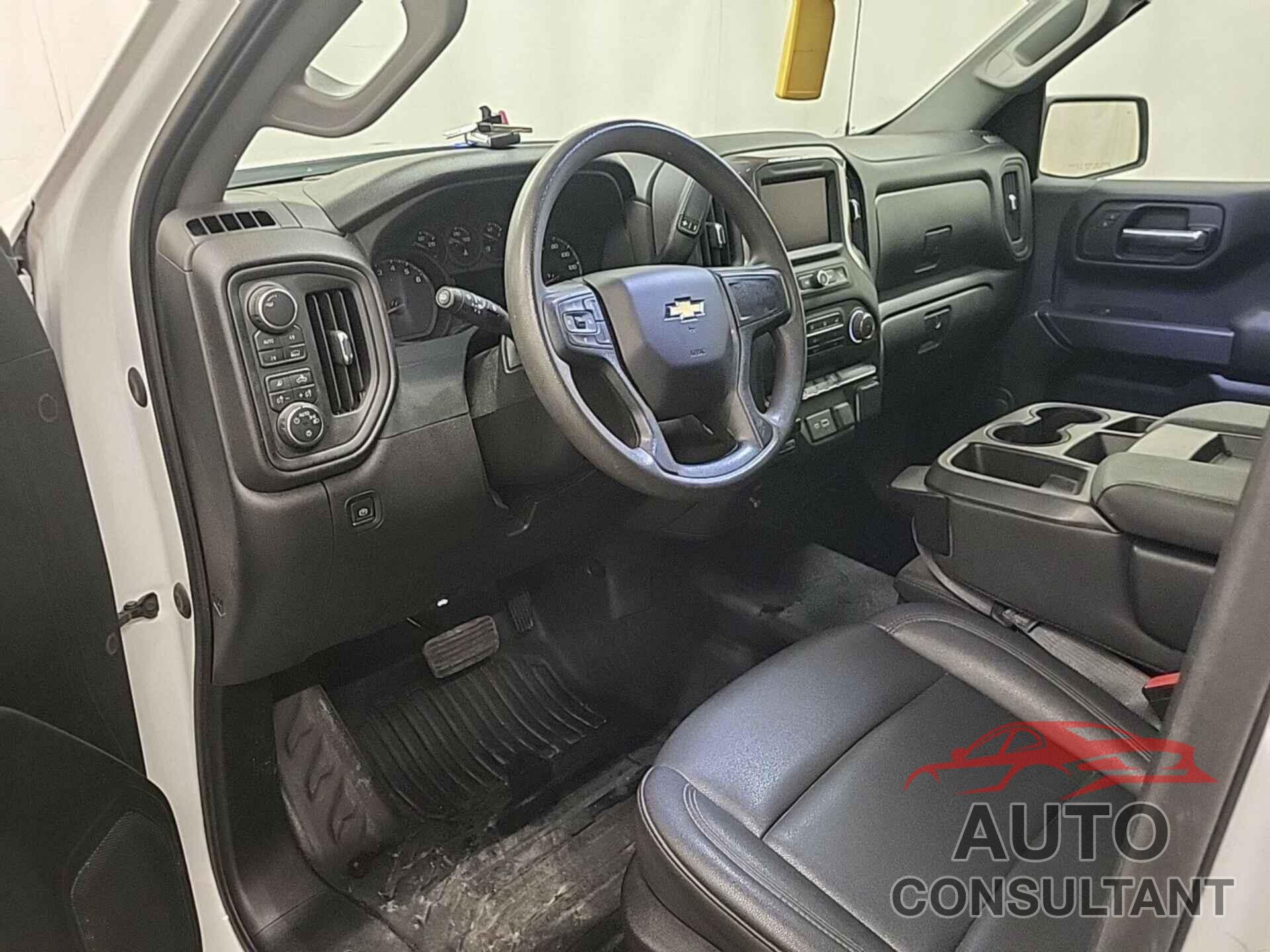 CHEVROLET SILVERADO 2023 - 1GCPDAEK8PZ216171