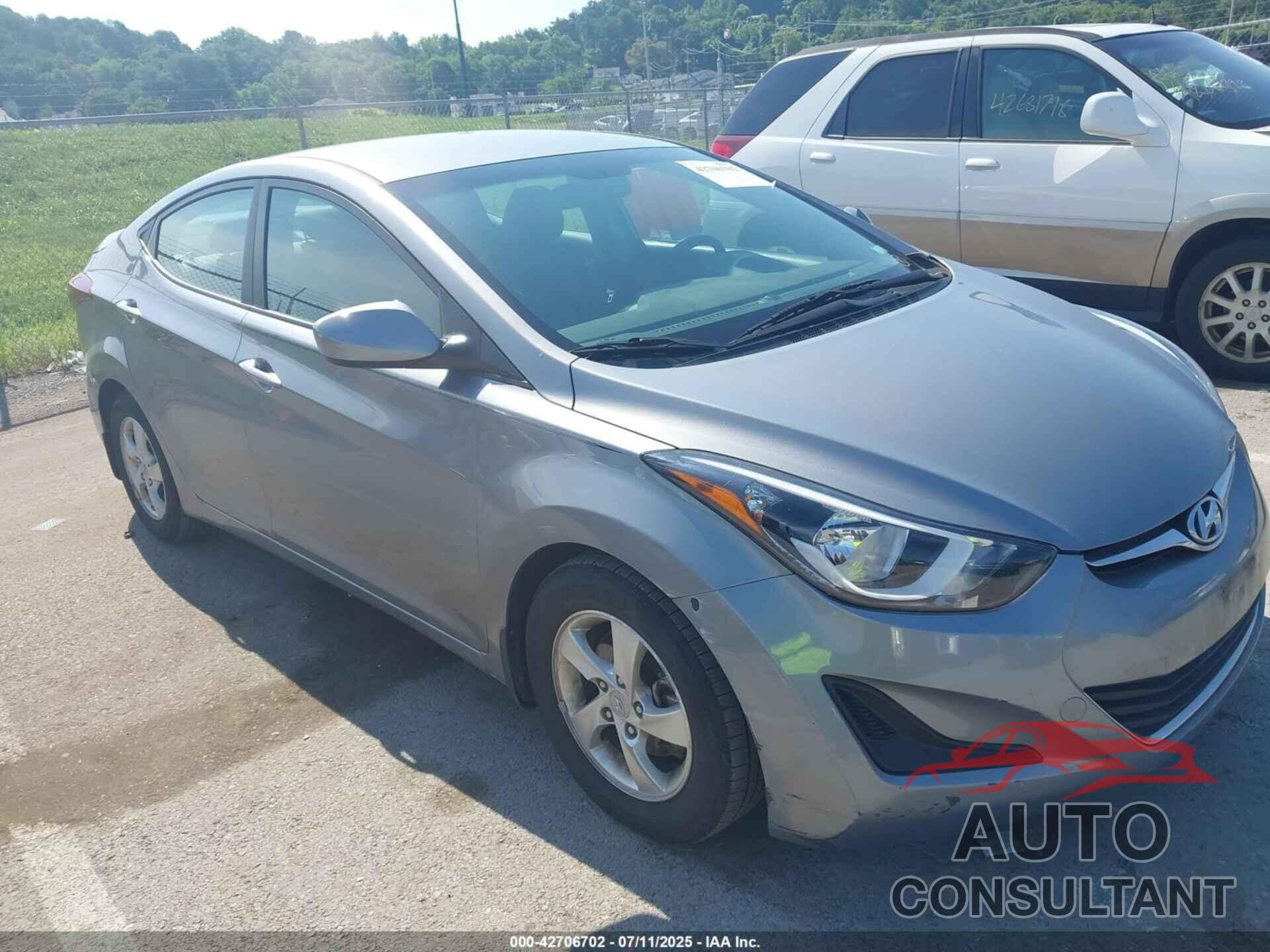 HYUNDAI ELANTRA 2015 - KMHDH4AE1FU225701