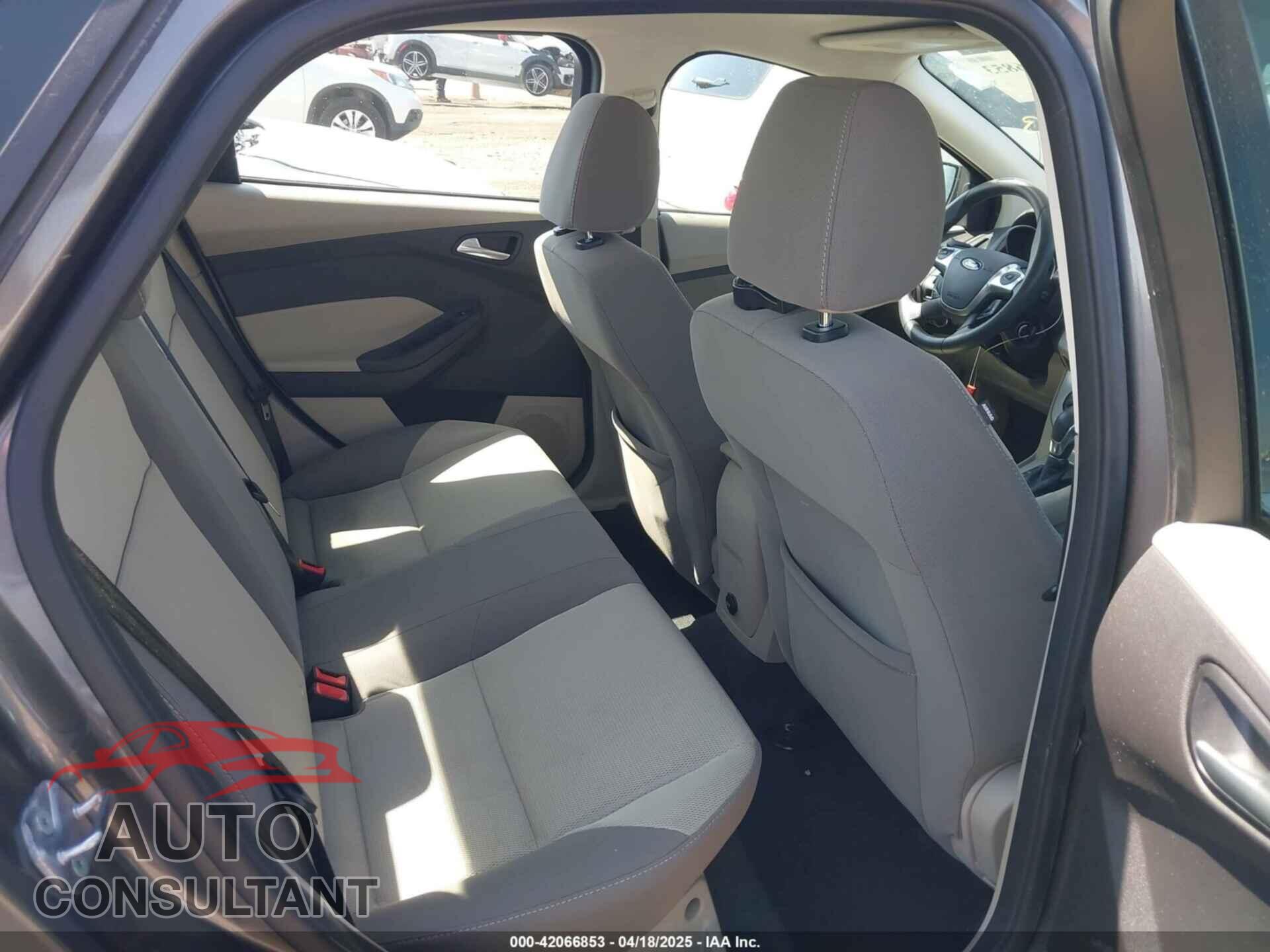 FORD FOCUS 2013 - 1FADP3F27DL105782