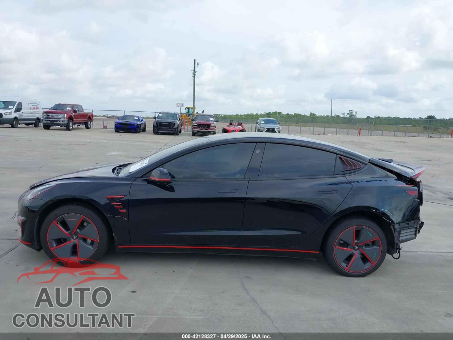 TESLA MODEL 3 2023 - 5YJ3E1EA5PF484040