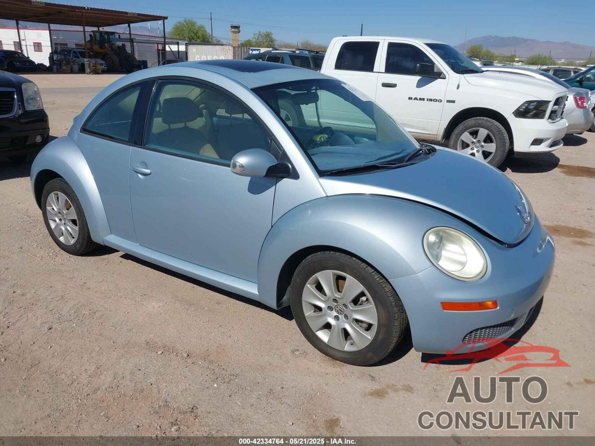 VOLKSWAGEN NEW BEETLE 2010 - 3VWRW3AG1AM029067