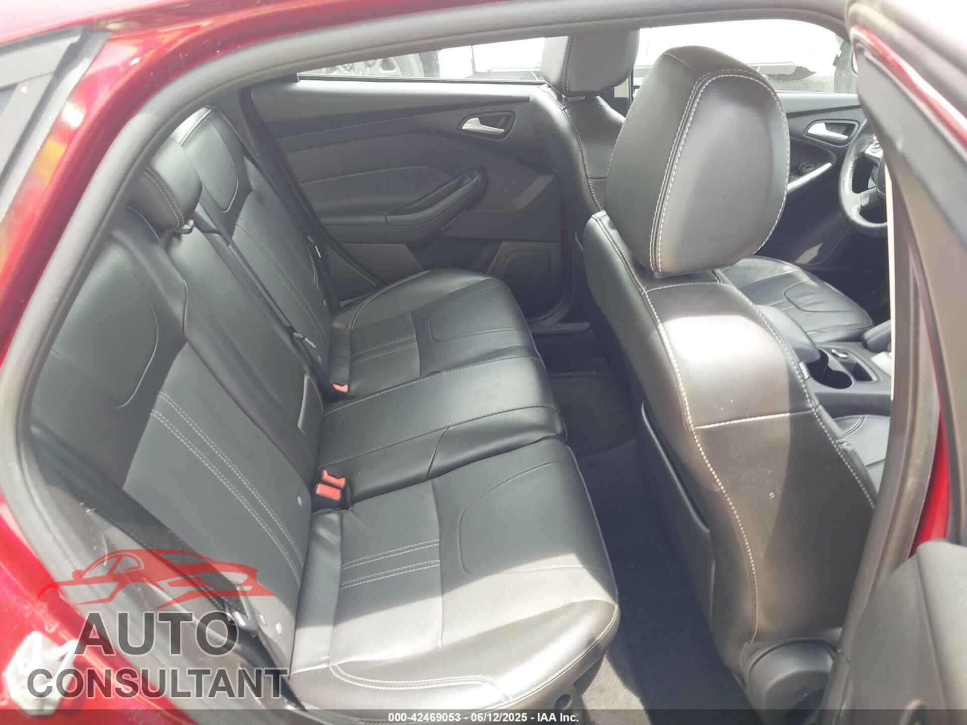 FORD FOCUS 2014 - 1FADP3F21EL330751