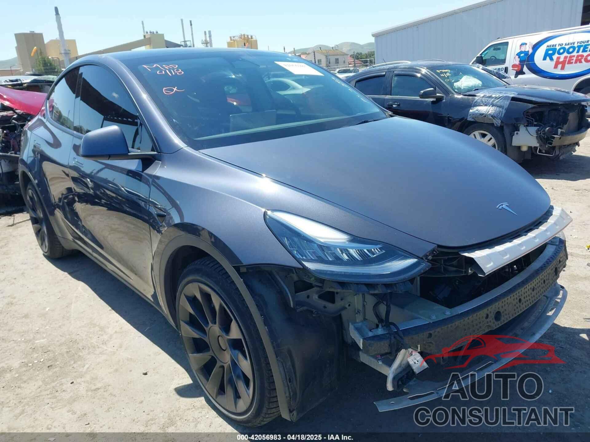 TESLA MODEL Y 2023 - 7SAYGDEE0PF595277