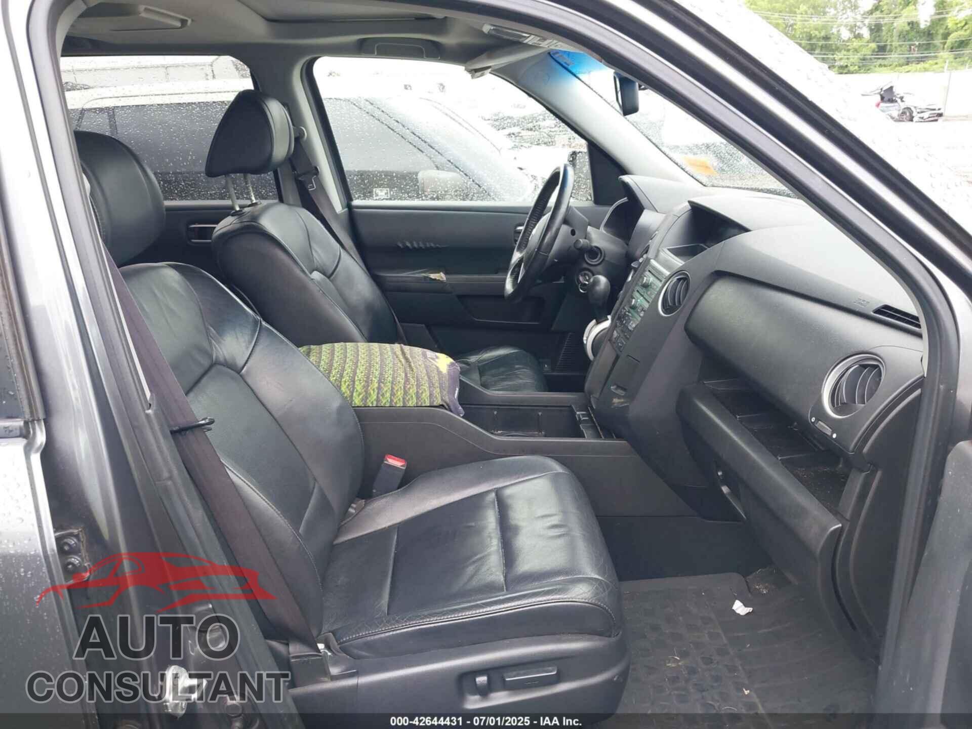 HONDA PILOT 2010 - 5FNYF4H65AB006820