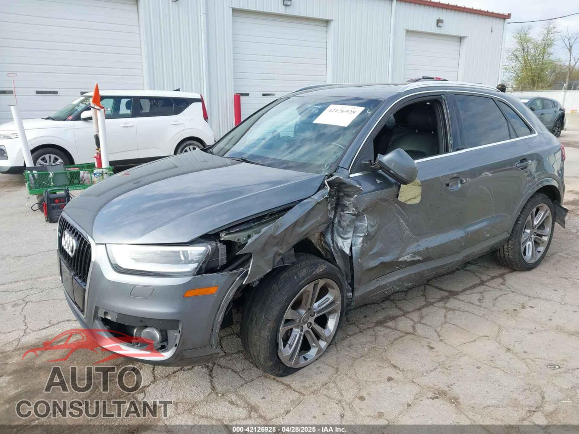AUDI Q3 2015 - WA1GFCFS9FR007776
