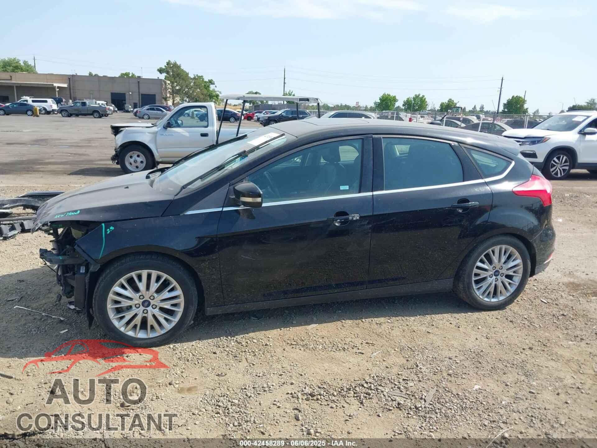 FORD FOCUS 2017 - 1FADP3N29HL319759
