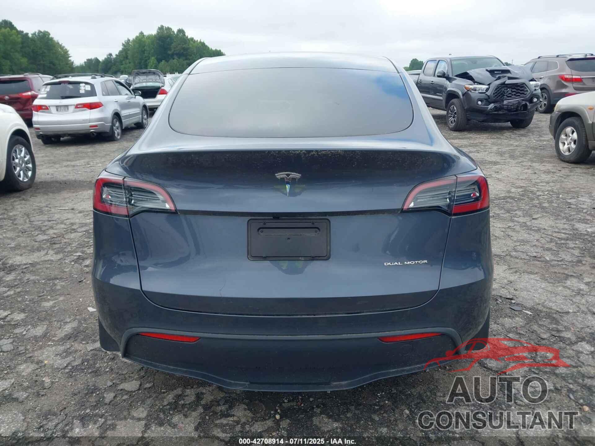 TESLA MODEL Y 2023 - 7SAYGDEE0PA125912