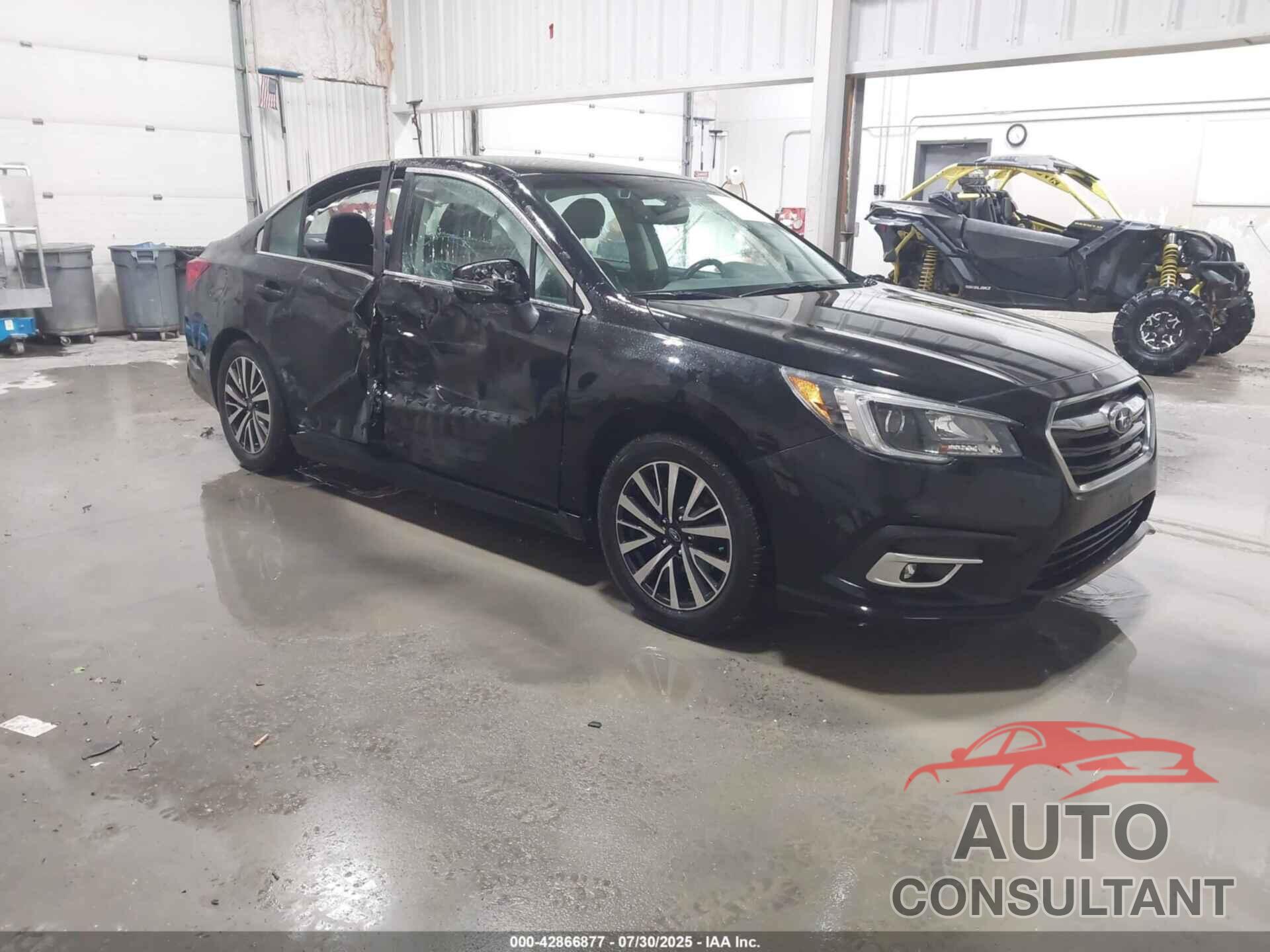 SUBARU LEGACY 2018 - 4S3BNAF63J3040777