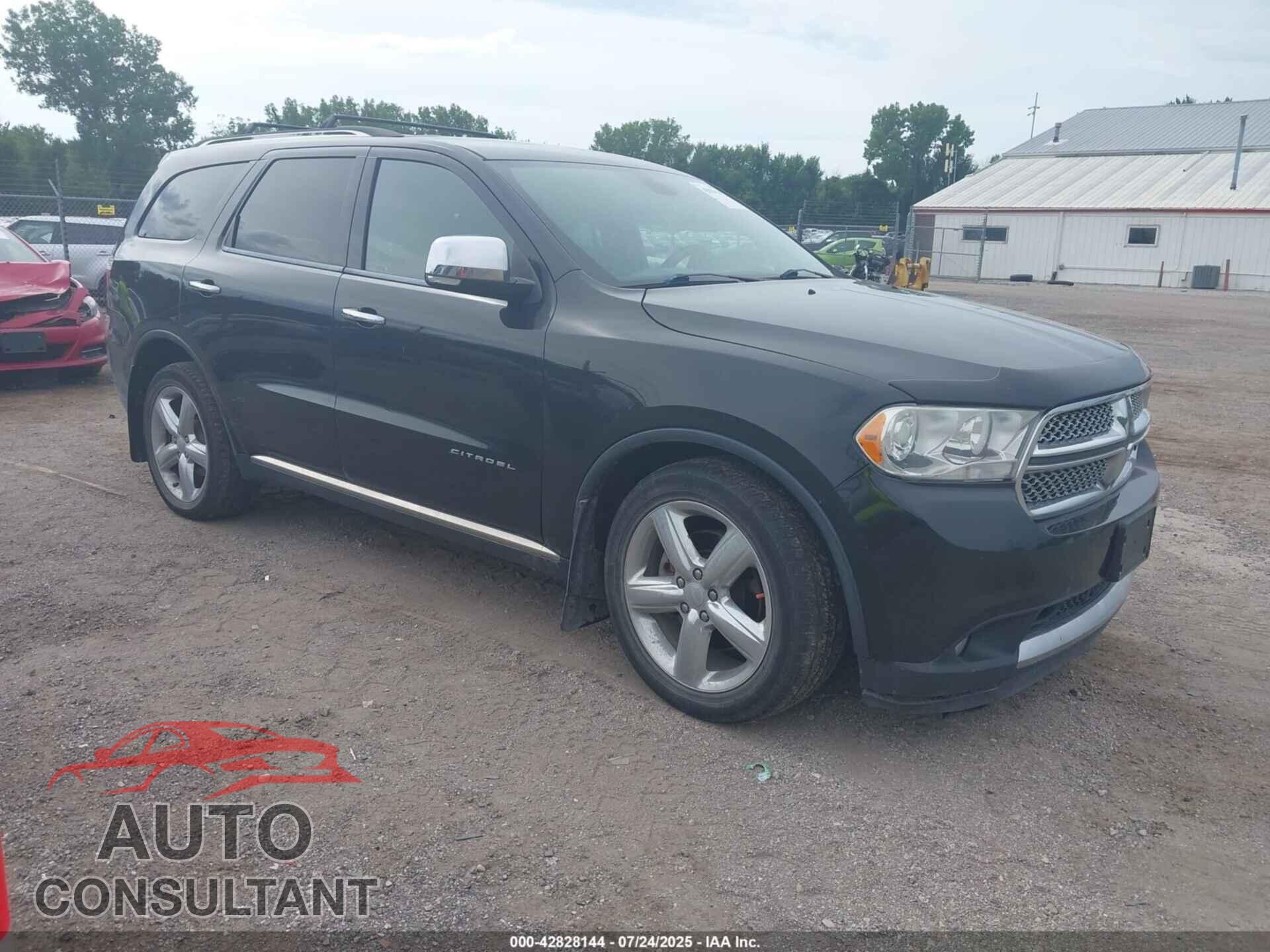 DODGE DURANGO 2013 - 1C4SDJET3DC563618