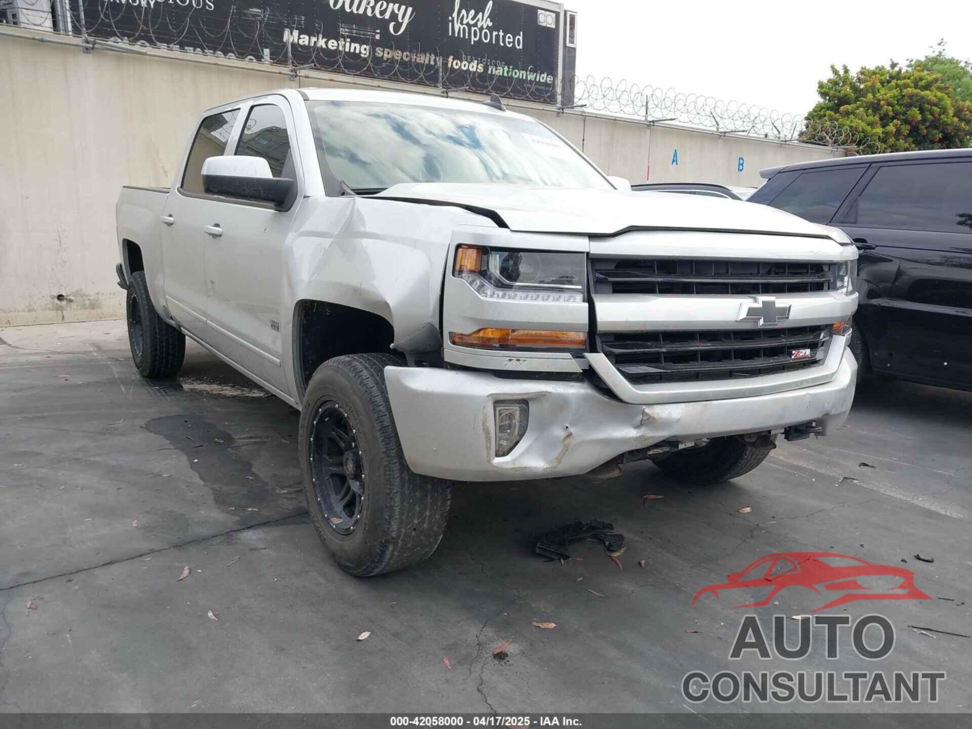 CHEVROLET SILVERADO 1500 2018 - 3GCUKREC4JG346150