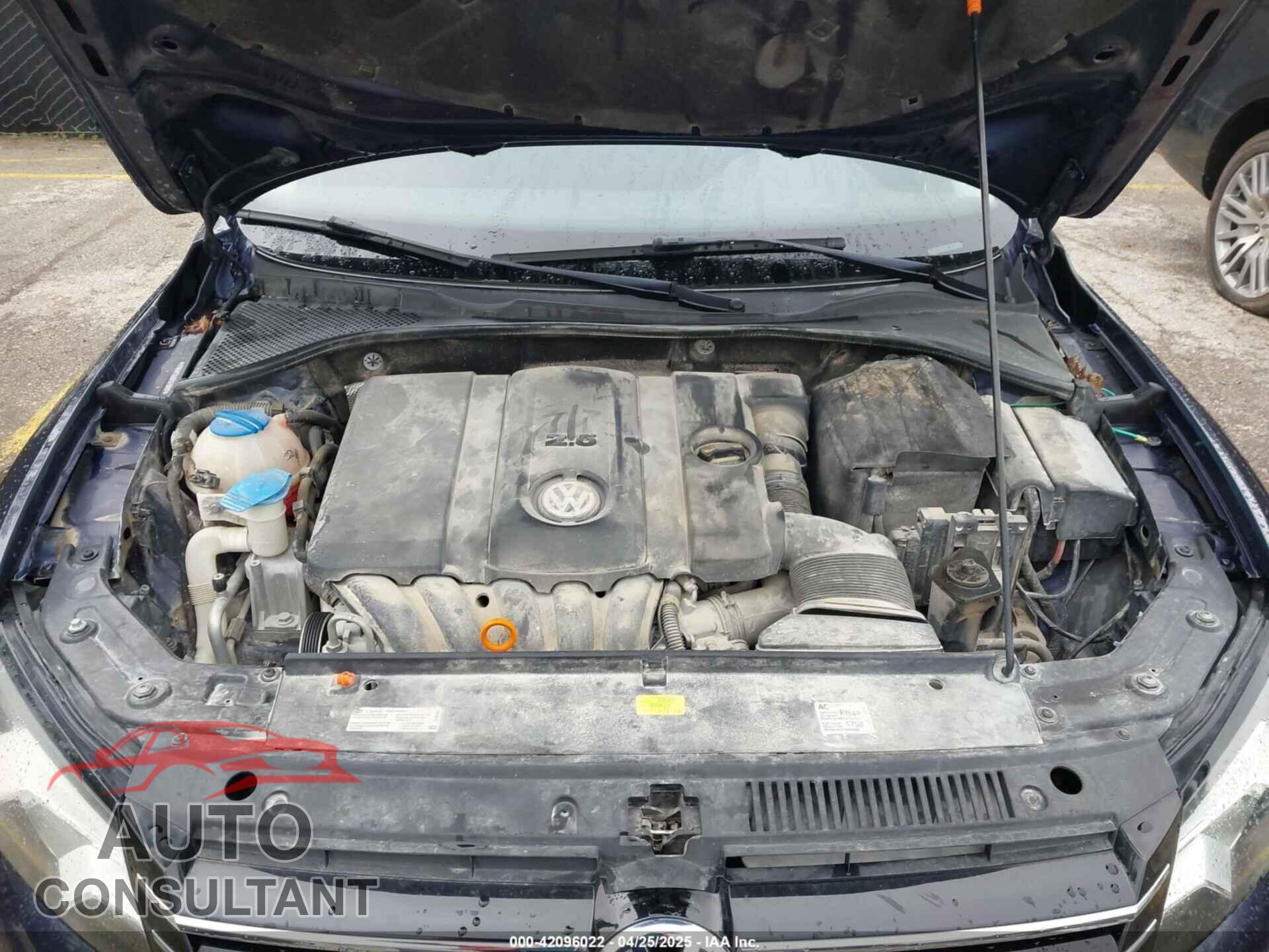 VOLKSWAGEN PASSAT 2012 - 1VWAP7A33CC016887