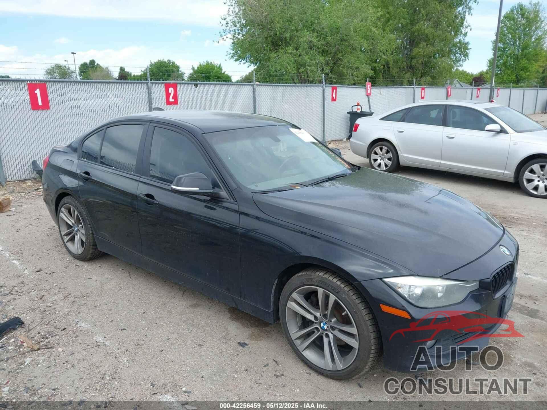 BMW 328I 2013 - WBA3B5G51DNS00364