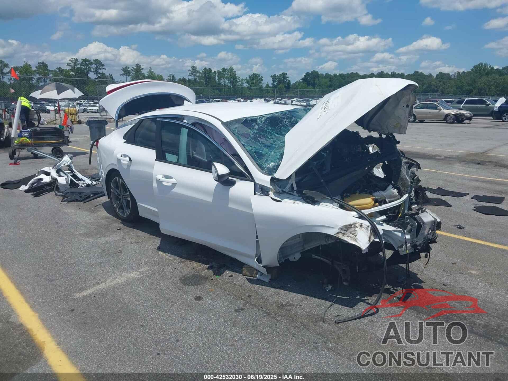 KIA K5 2022 - 5XXG14J21NG137196