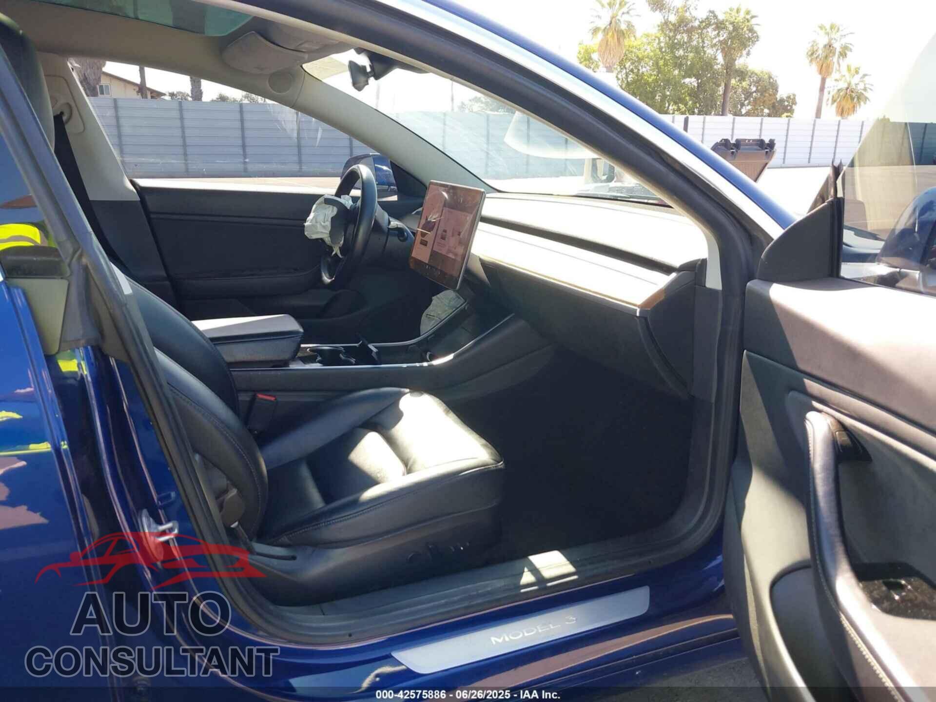 TESLA MODEL 3 2019 - 5YJ3E1EA0KF299290