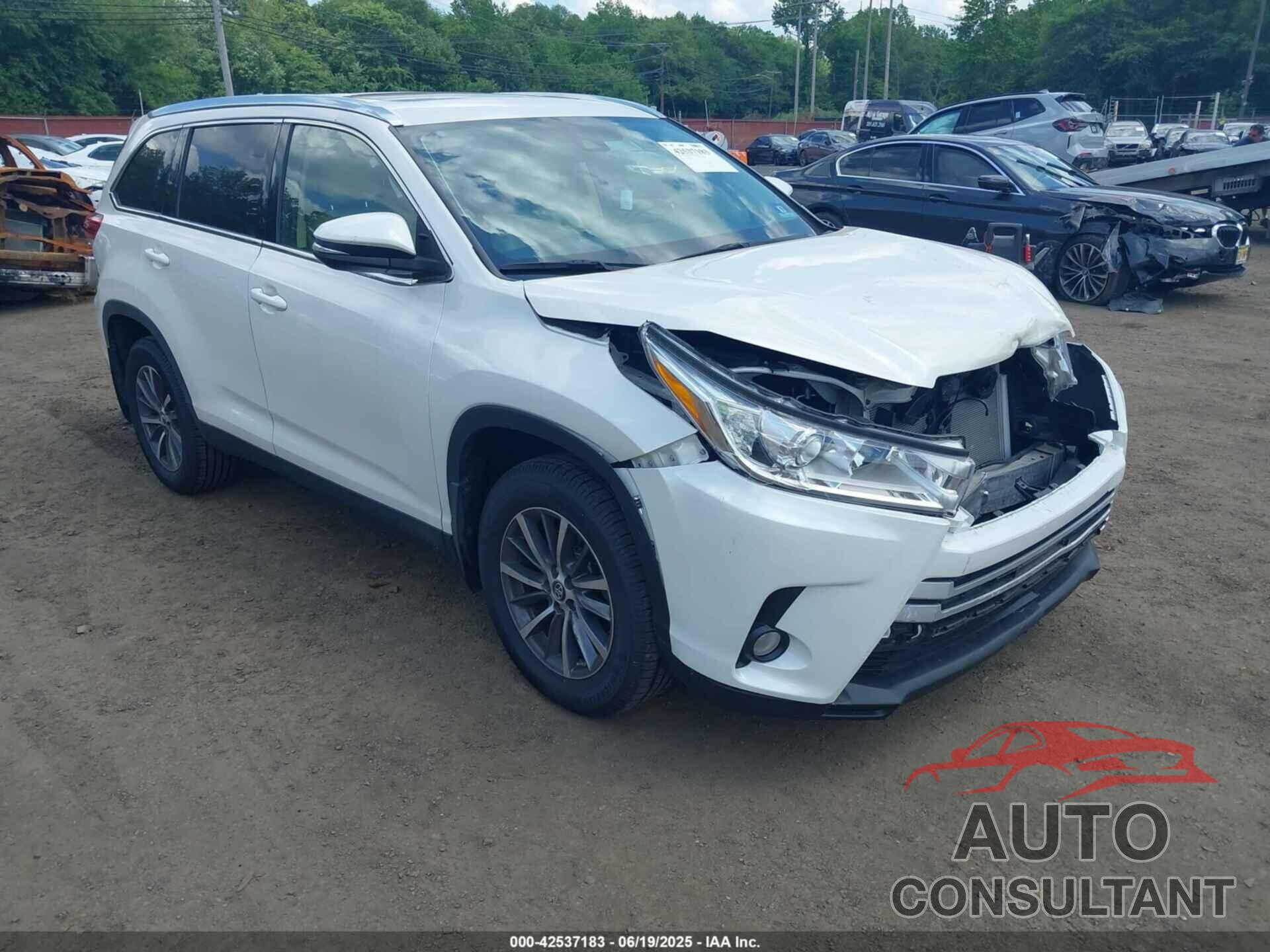 TOYOTA HIGHLANDER 2019 - 5TDJZRFH3KS608431