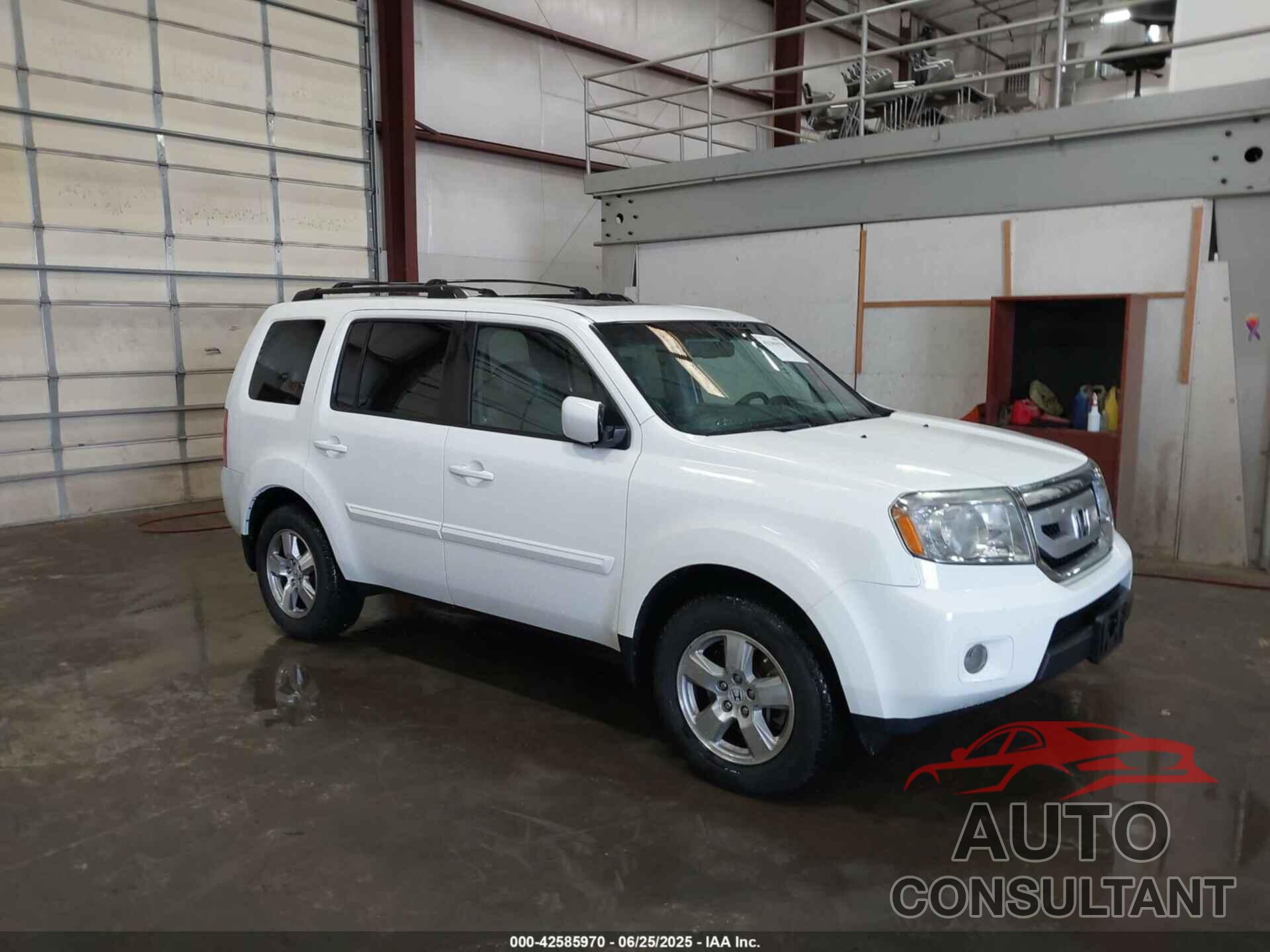 HONDA PILOT 2011 - 5FNYF4H66BB027645