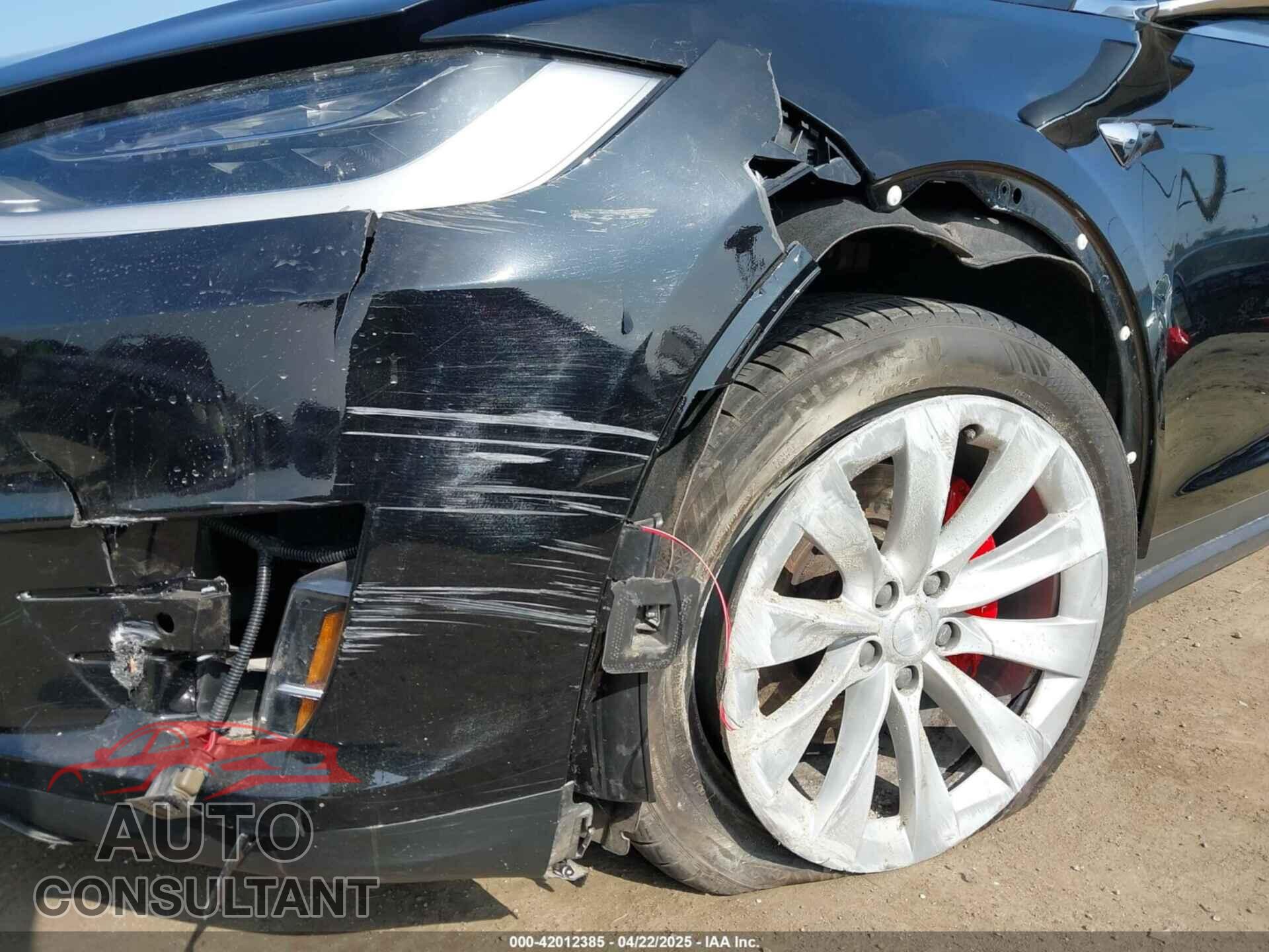 TESLA MODEL X 2018 - 5YJXCBE46JF126024