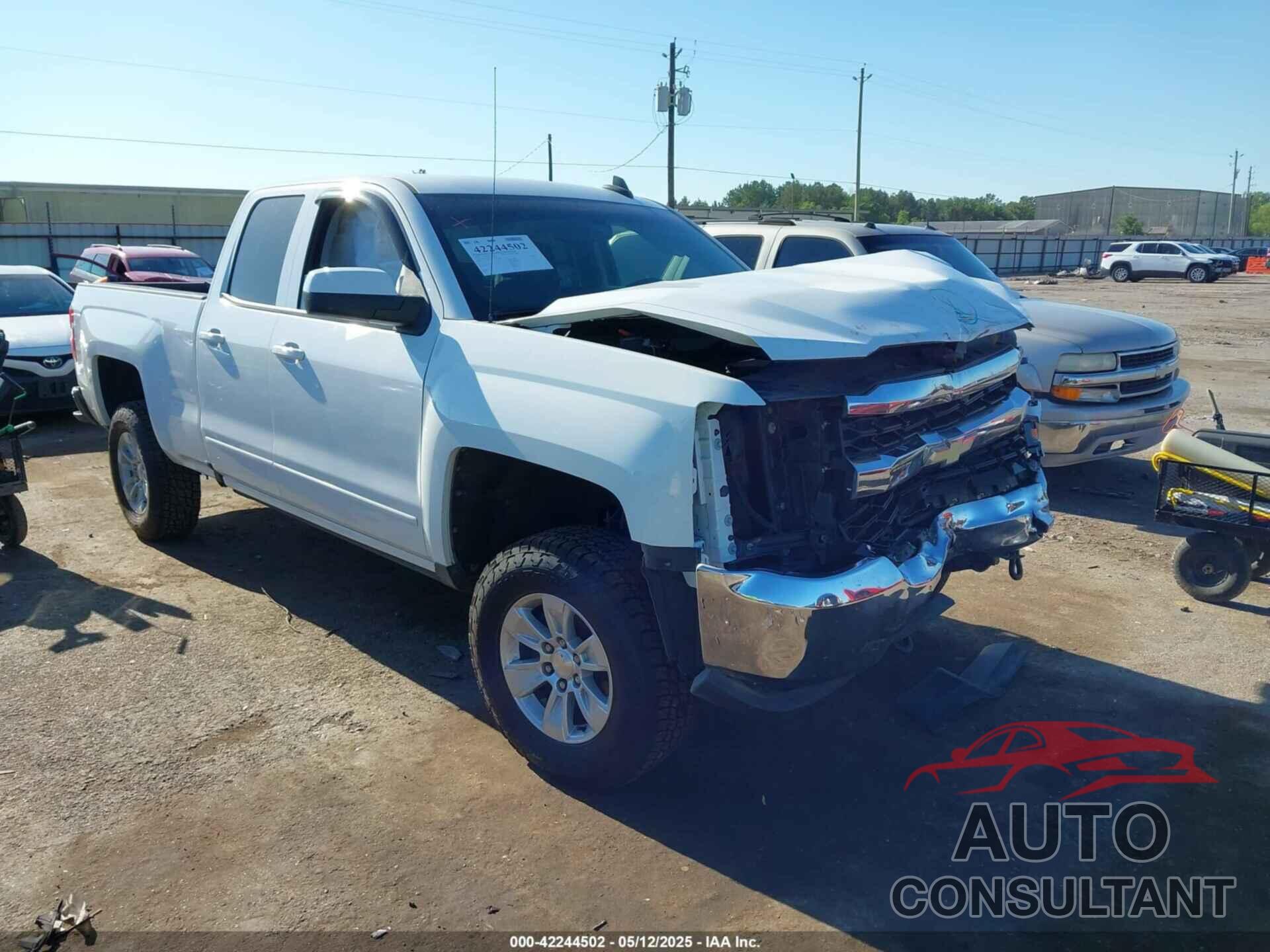 CHEVROLET SILVERADO 1500 2018 - 1GCVKREH6JZ362849