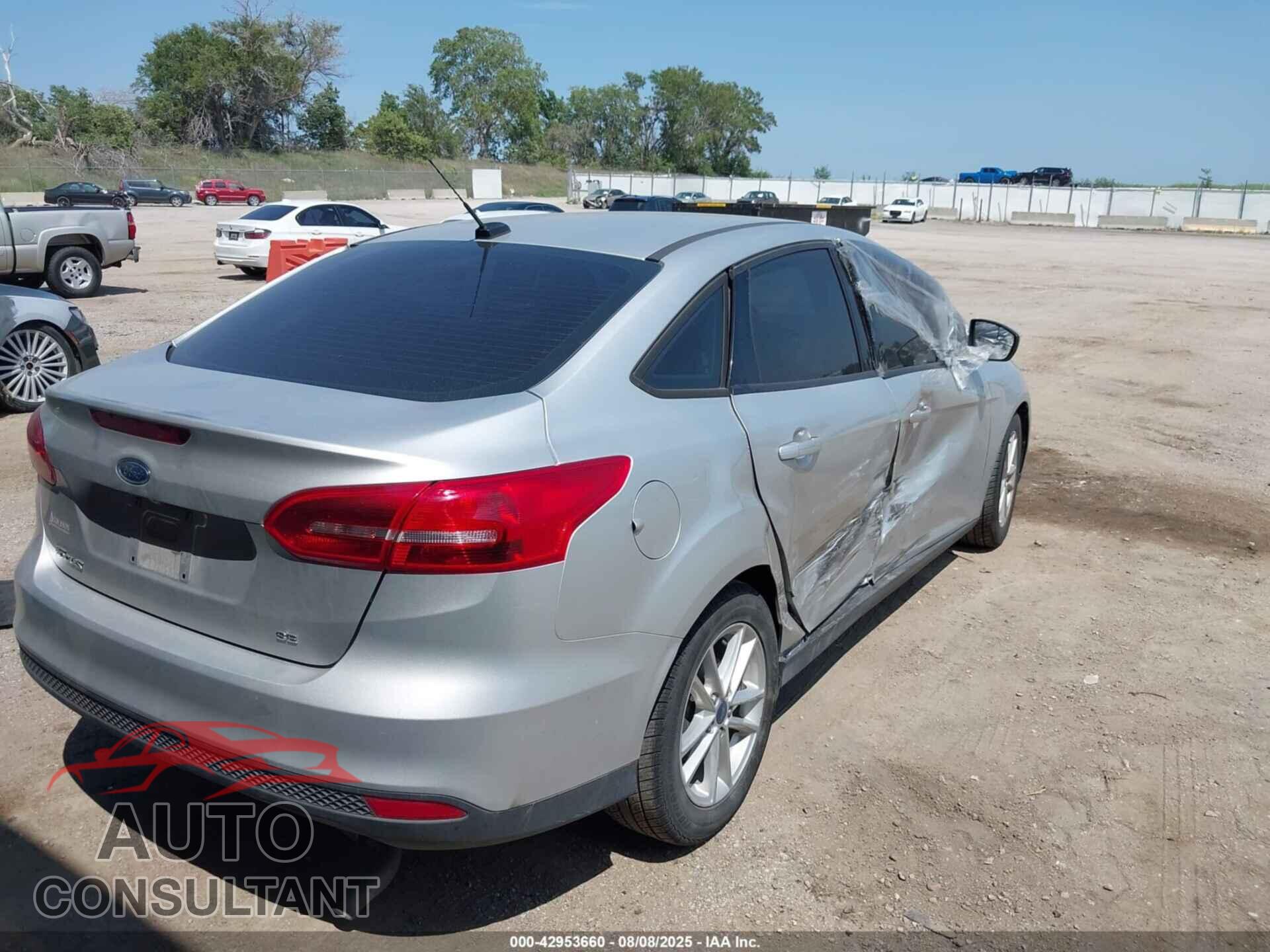 FORD FOCUS 2018 - 1FADP3F29JL329051