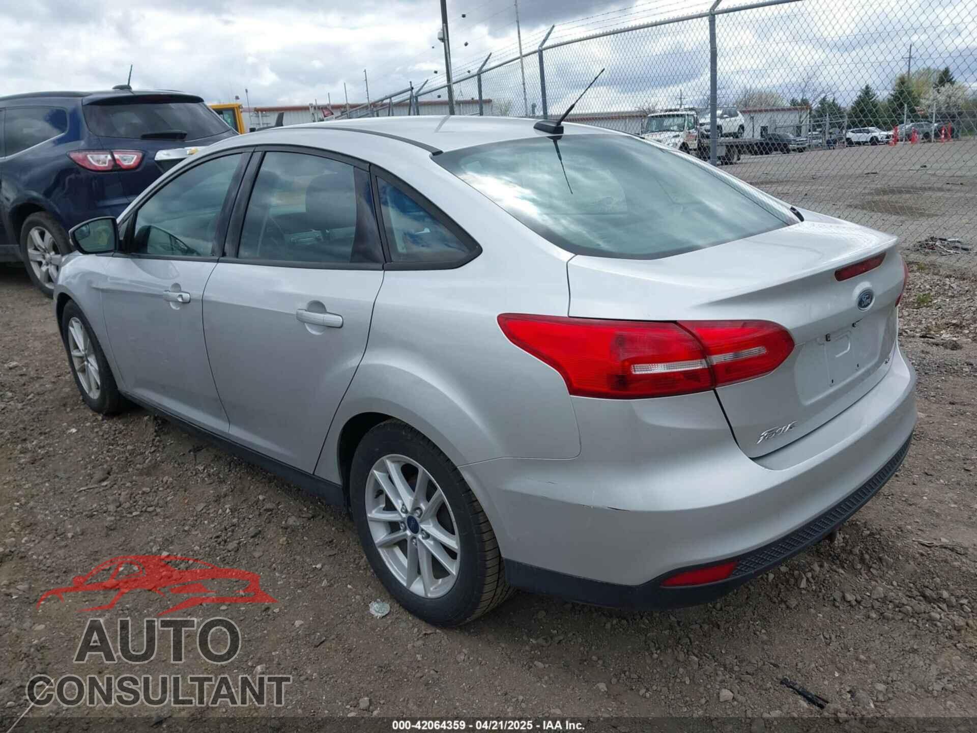 FORD FOCUS 2017 - 1FADP3F25HL328358