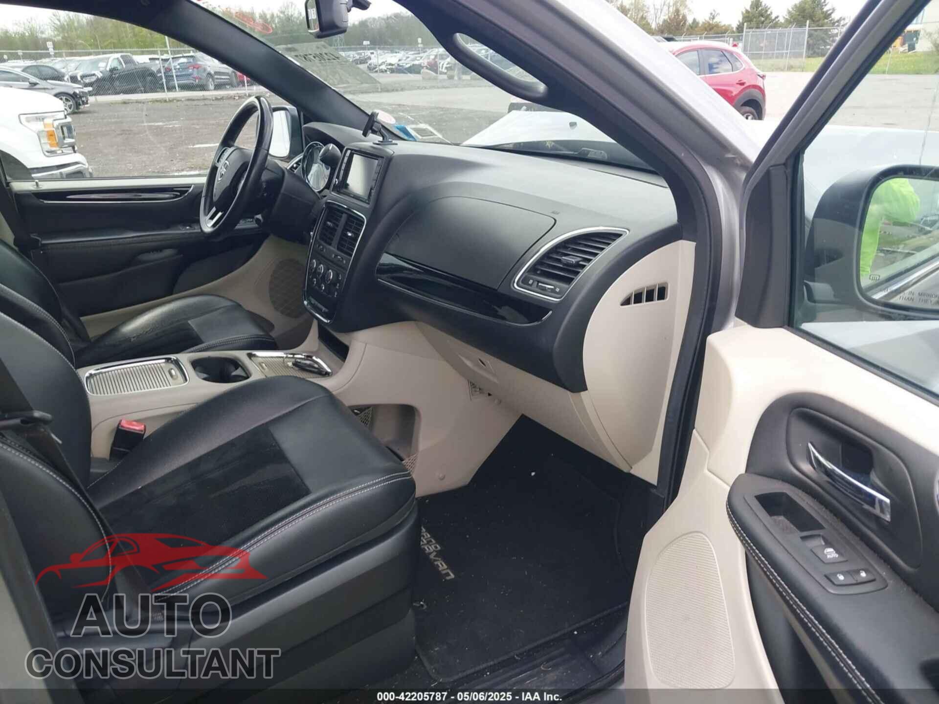 DODGE GRAND CARAVAN 2017 - 2C4RDGCG8HR714134