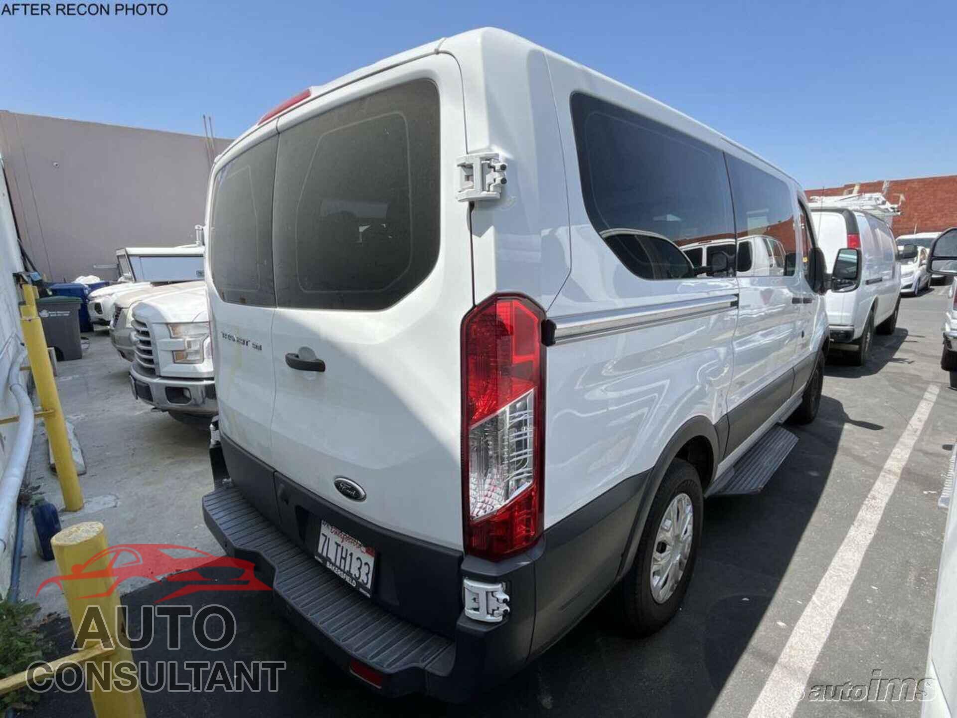 FORD TRANSIT-150 2017 - 1FMZK1YM2HKA94683