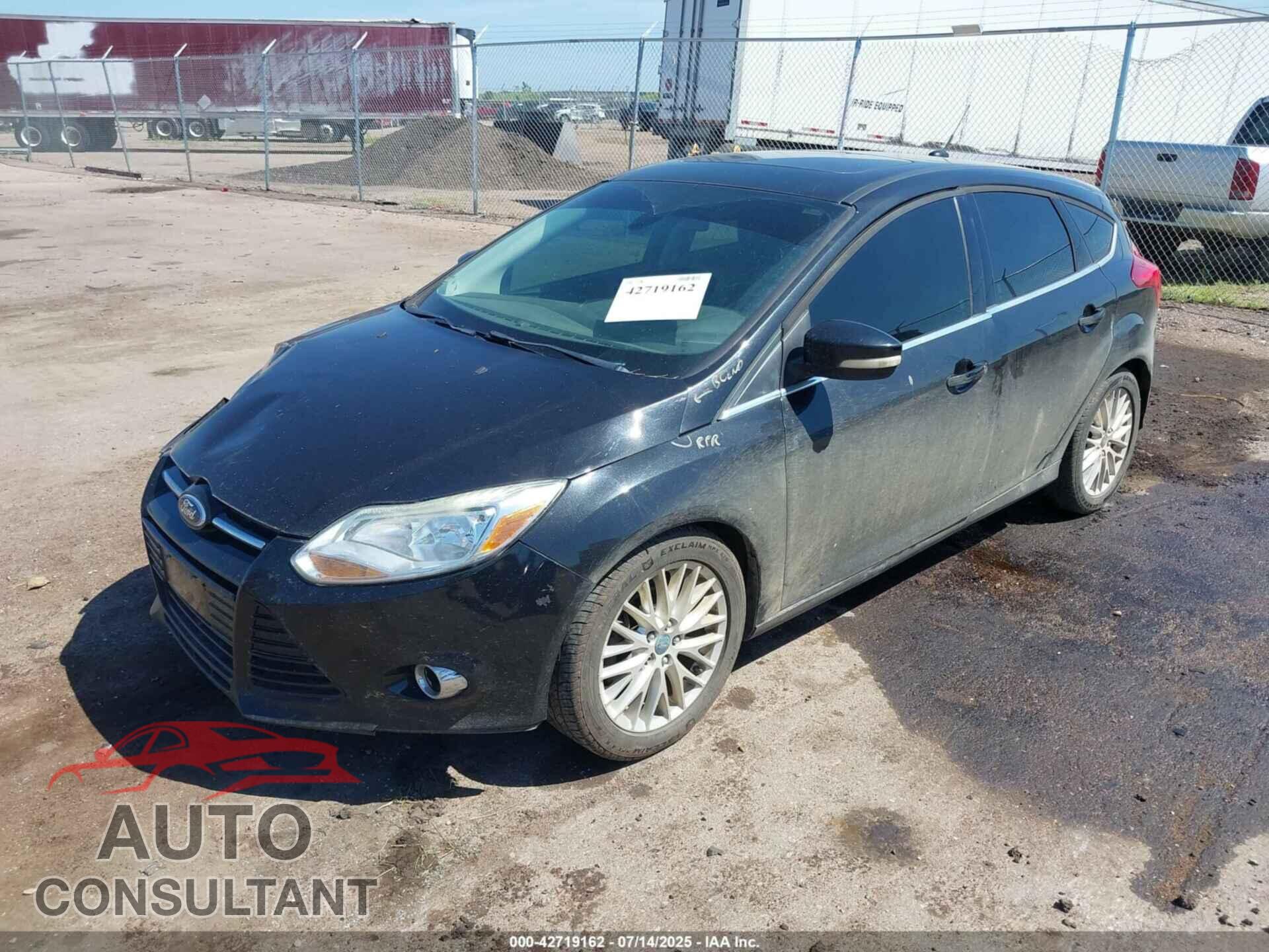 FORD FOCUS 2012 - 1FAHP3M26CL372074