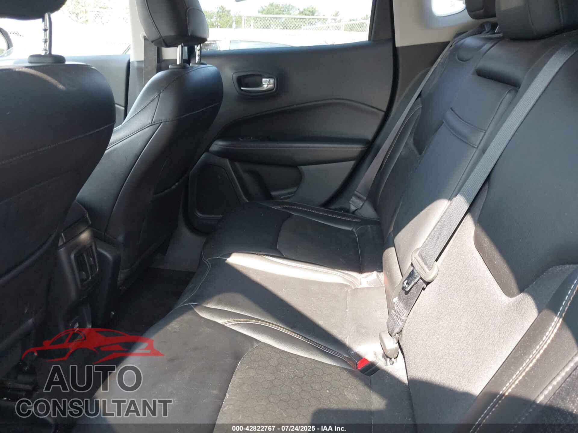 JEEP COMPASS 2018 - 3C4NJDBB6JT265938