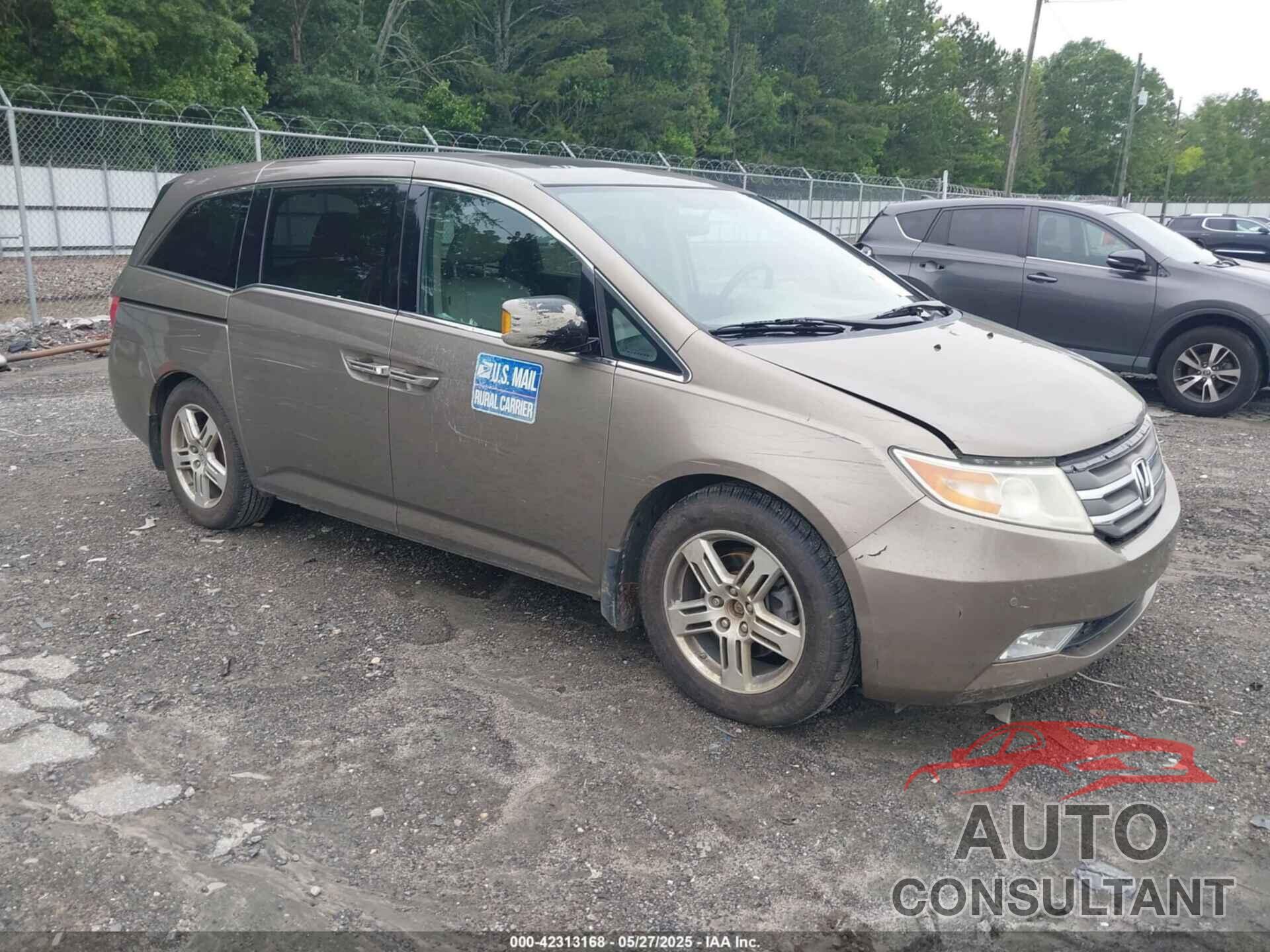 HONDA ODYSSEY 2013 - 5FNRL5H98DB043460