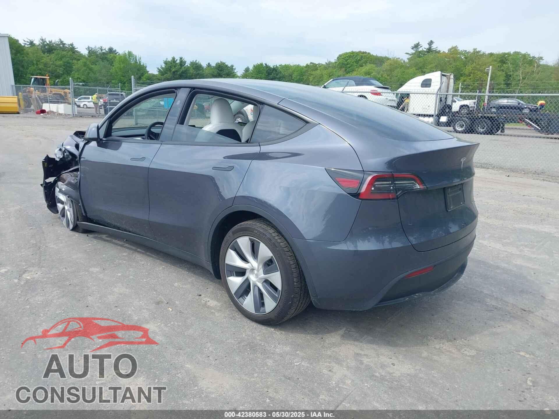 TESLA MODEL Y 2023 - 7SAYGAEEXPF856428