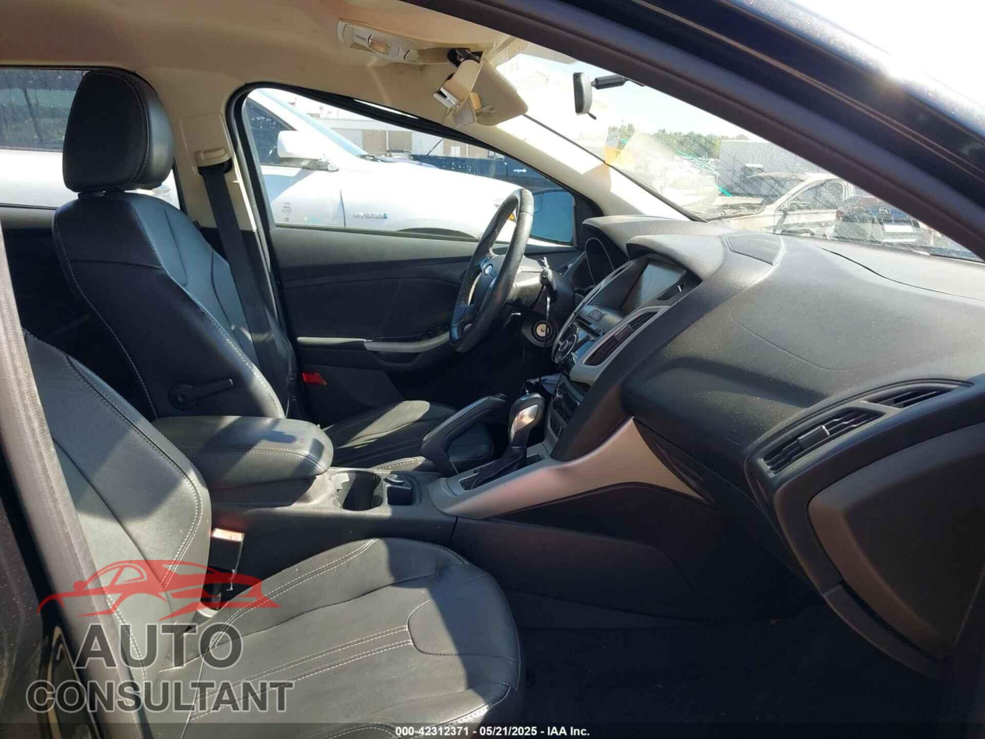 FORD FOCUS 2013 - 1FADP3K21DL307104