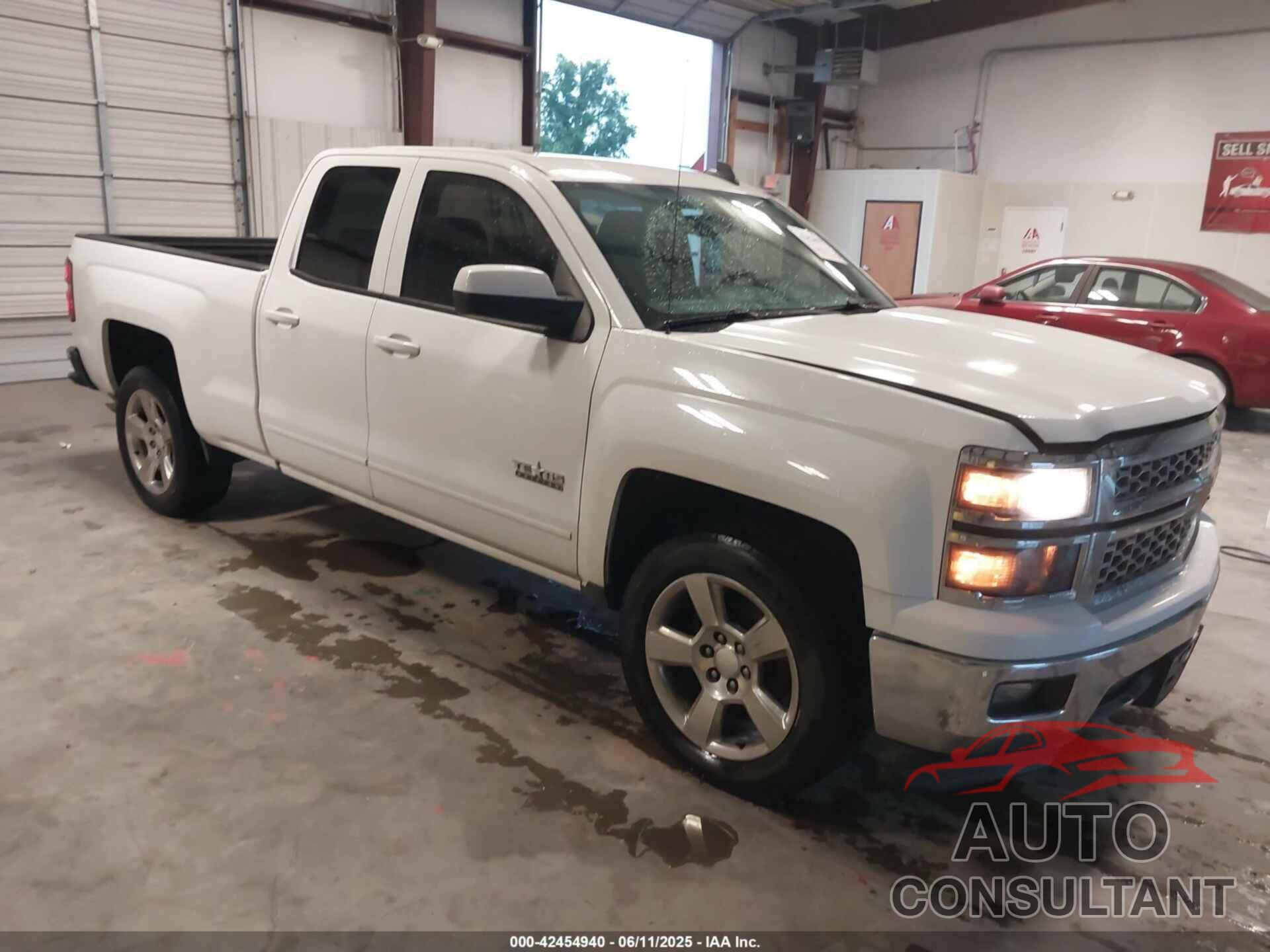 CHEVROLET SILVERADO 1500 2015 - 1GCRCREH0FZ398560