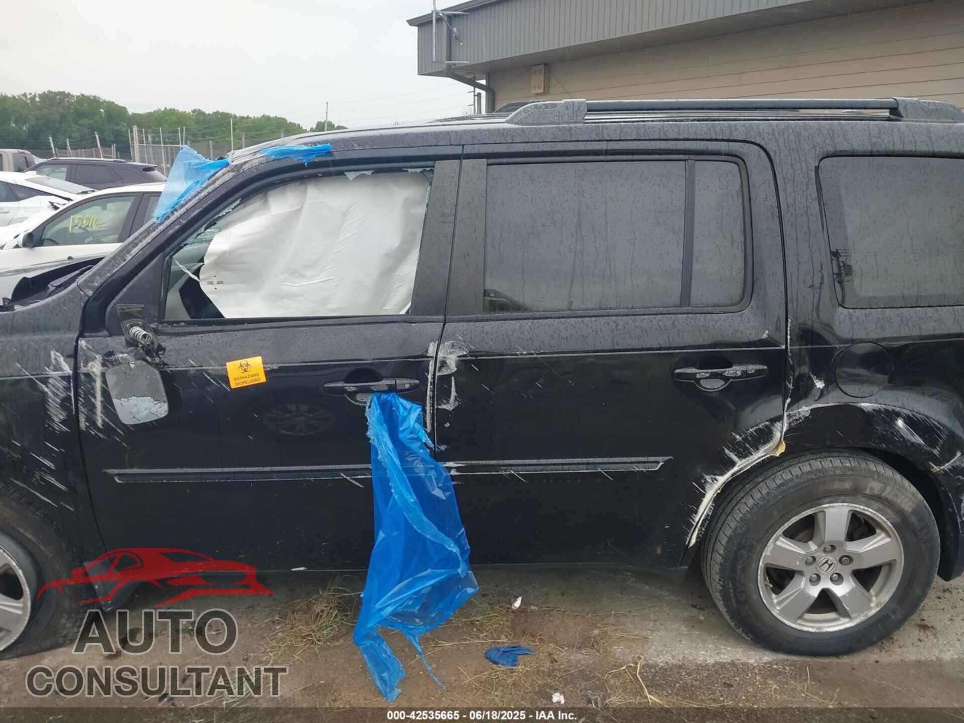 HONDA PILOT 2011 - 5FNYF4H74BB083205