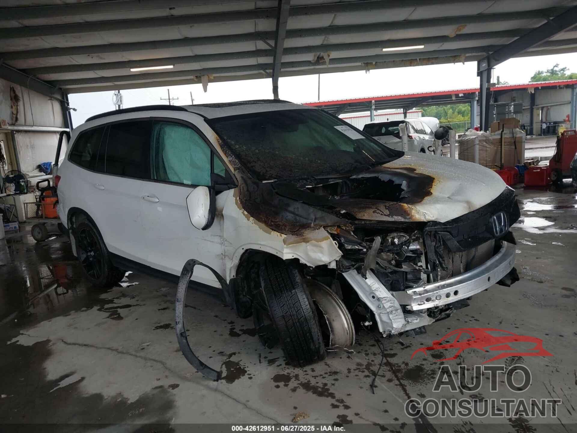 HONDA PILOT 2021 - 5FNYF5H20MB011933